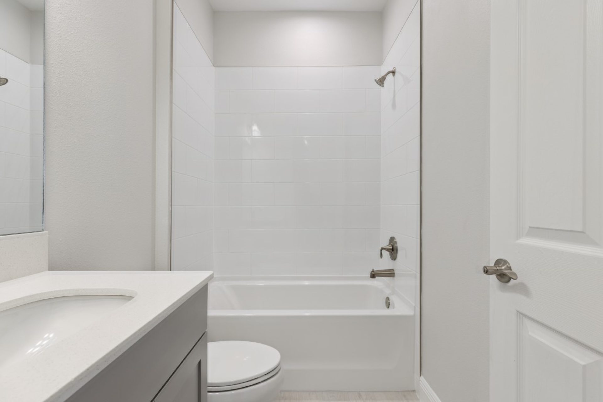 13050 Long Vly-Cir - Secondary Bathroom