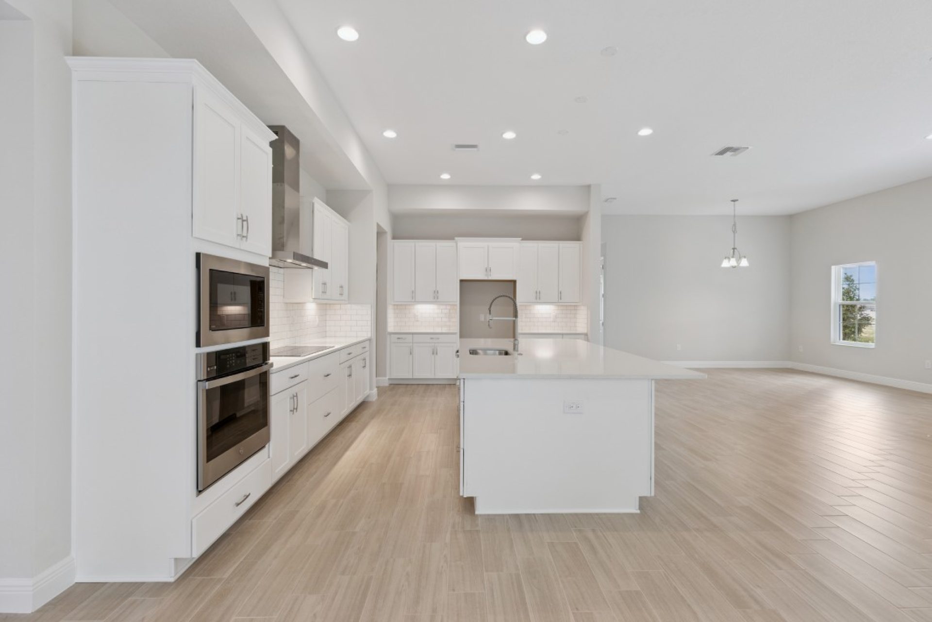 13144 Long Valley Circle - Gourmet Kitchen