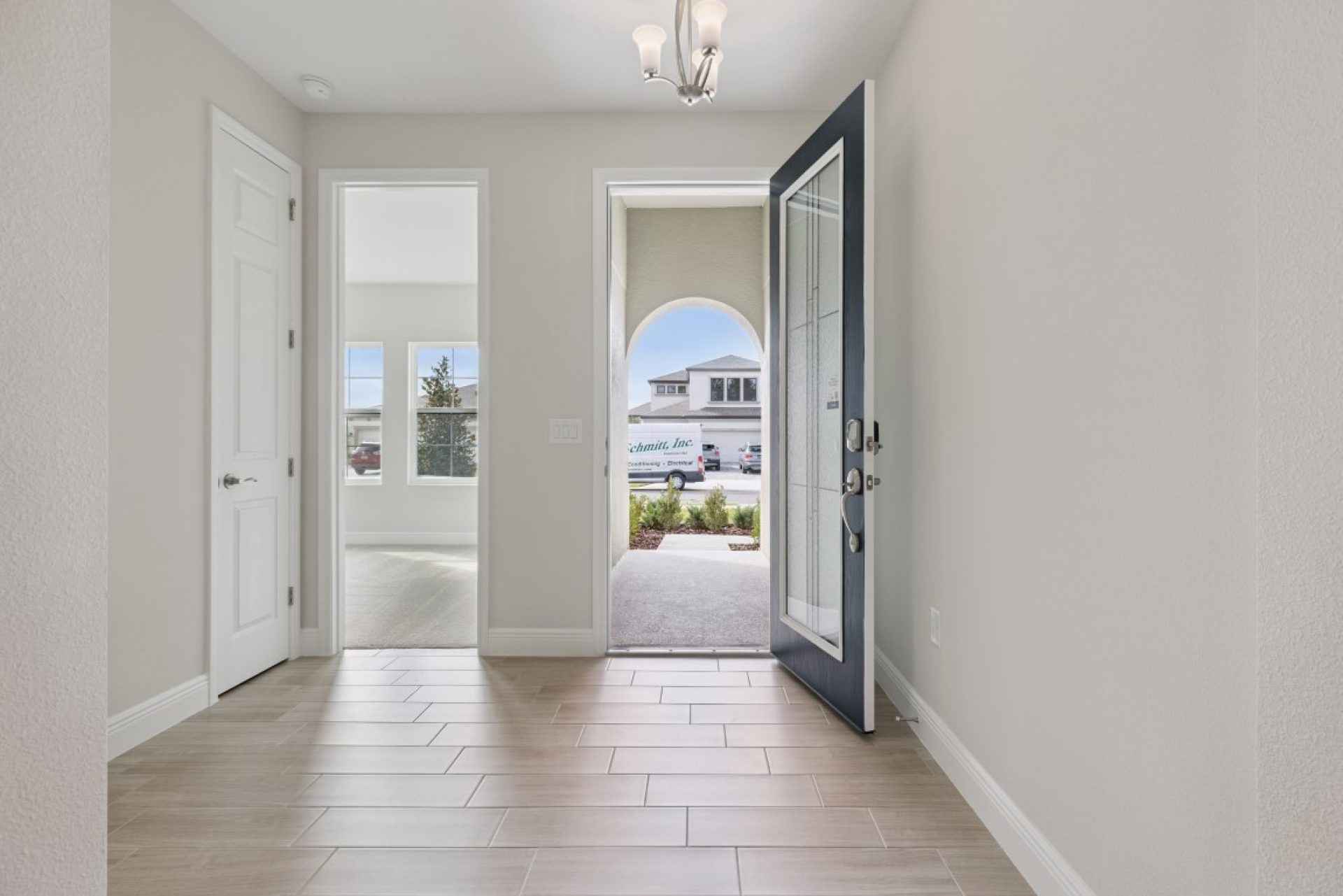 13144 Long Valley Circle - Foyer