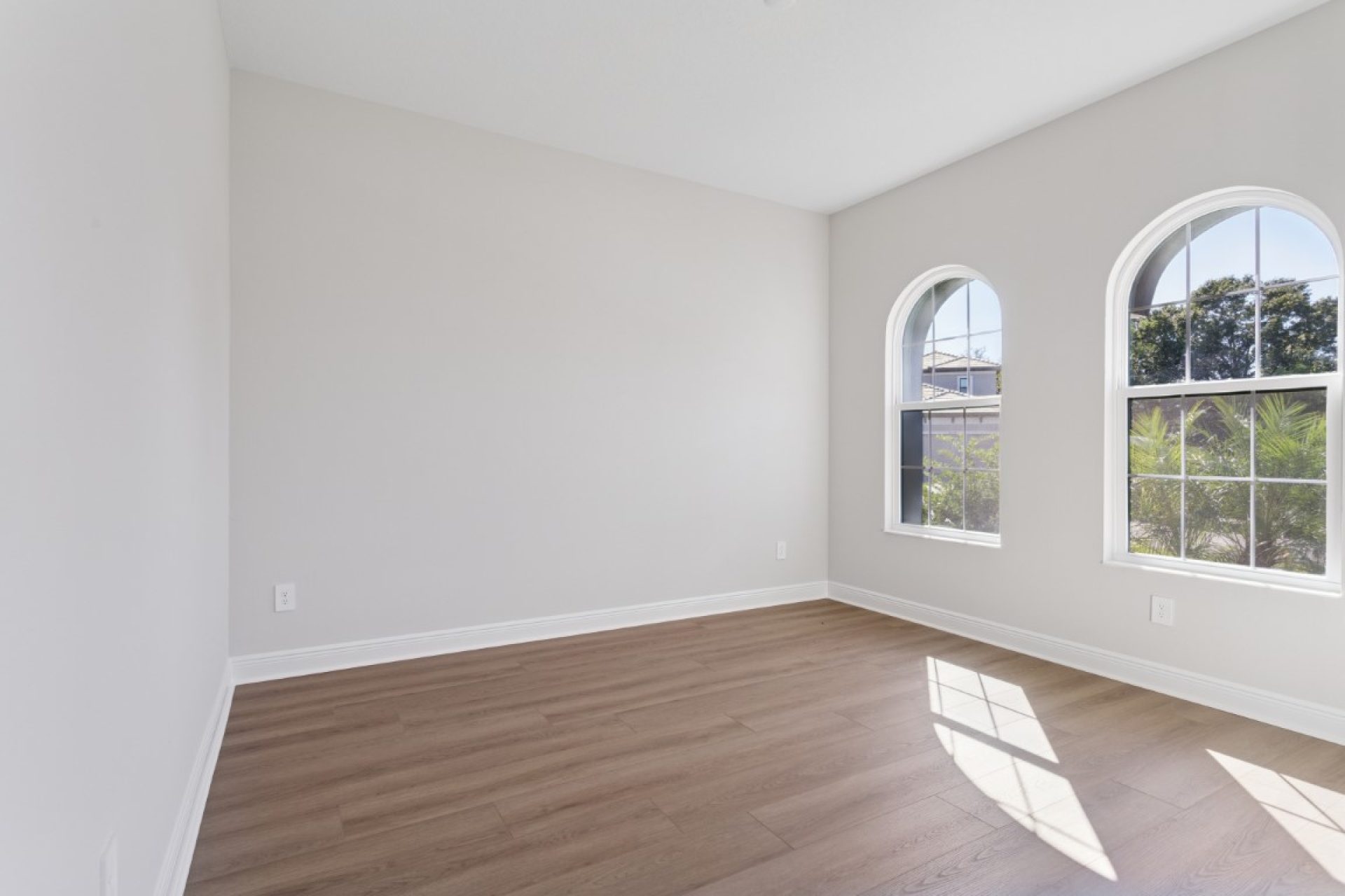 4538 Foley Grove Dr - Living Room