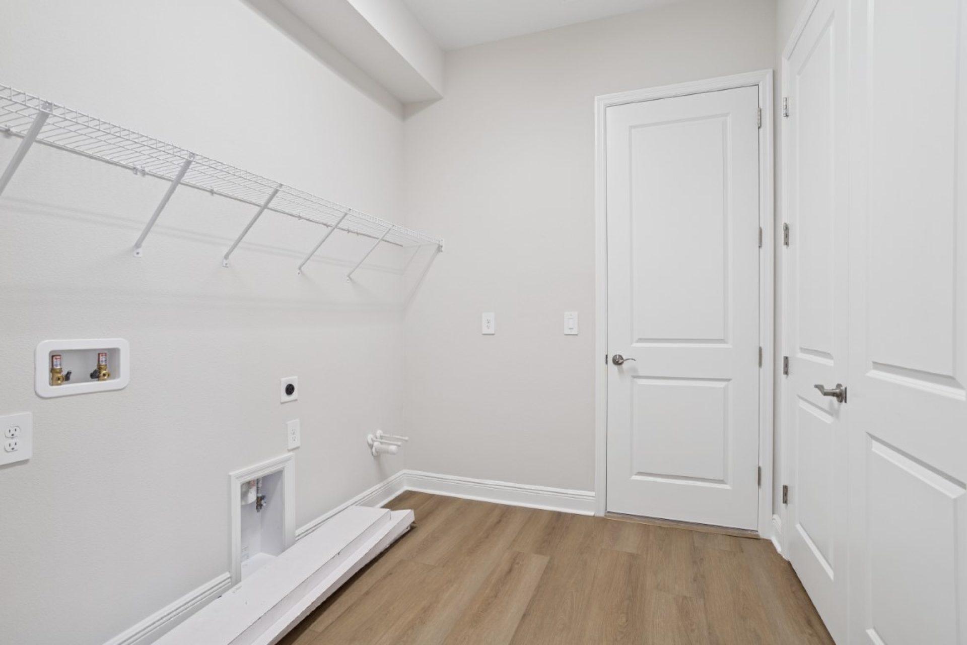 4538 Foley Grove Dr - Laundry Room