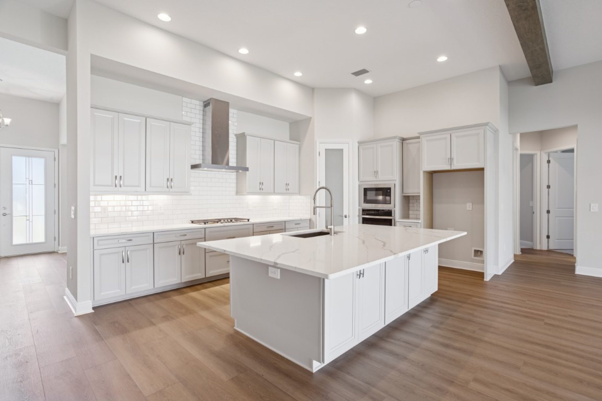 4538 Foley Grove Dr - Gourmet Kitchen