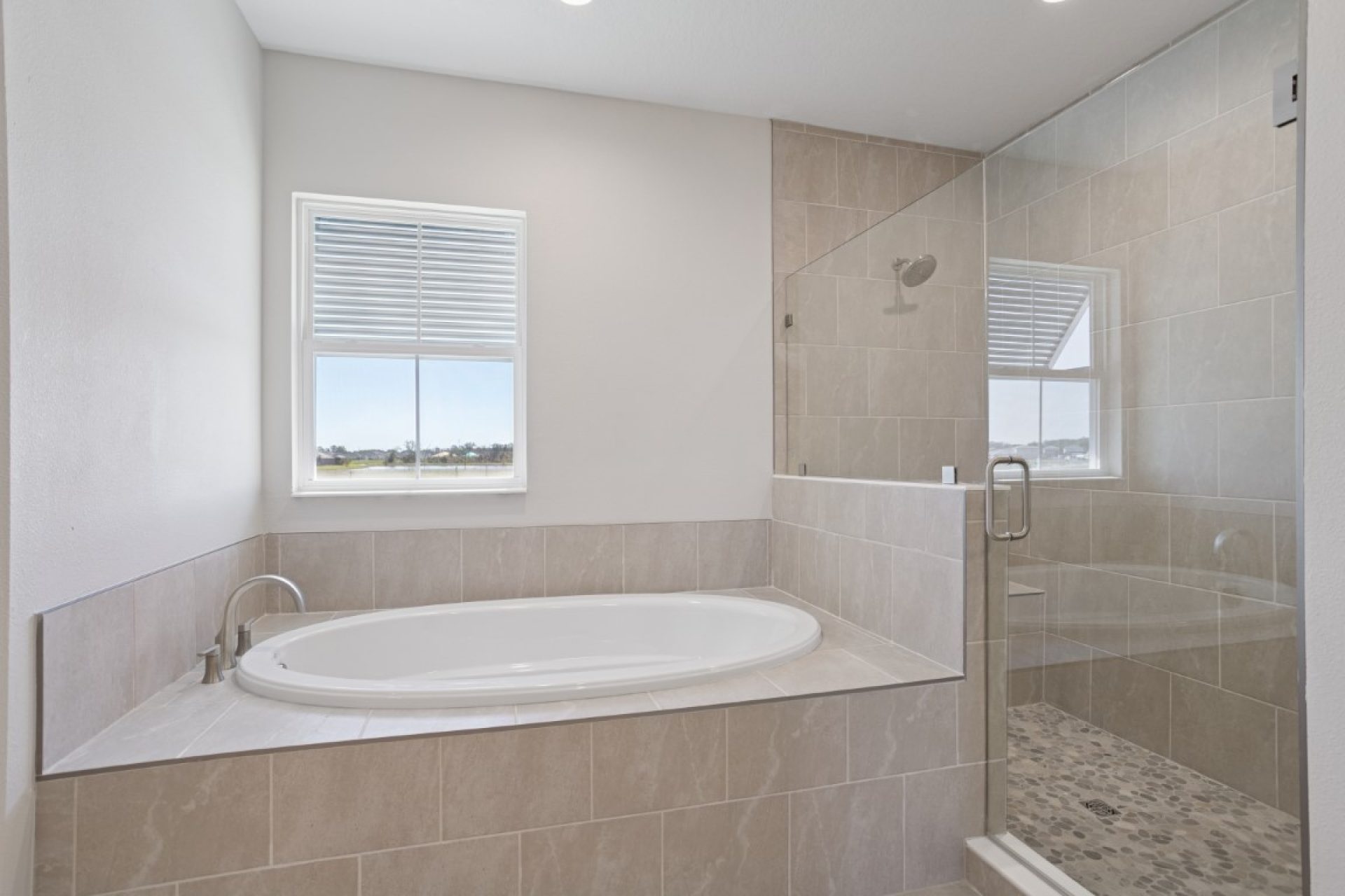 10239 Longmeadow Ave - Owner's Bath