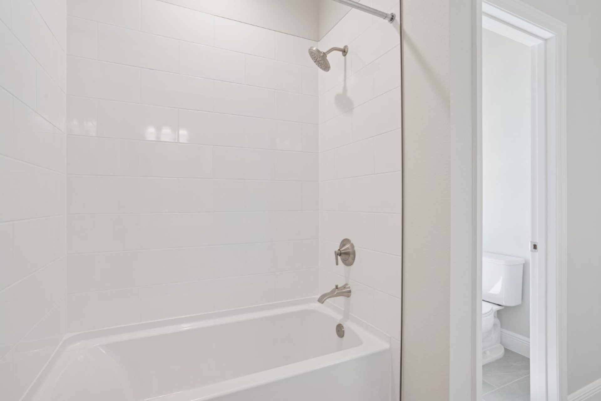 10239 Longmeadow Ave - Bath 3