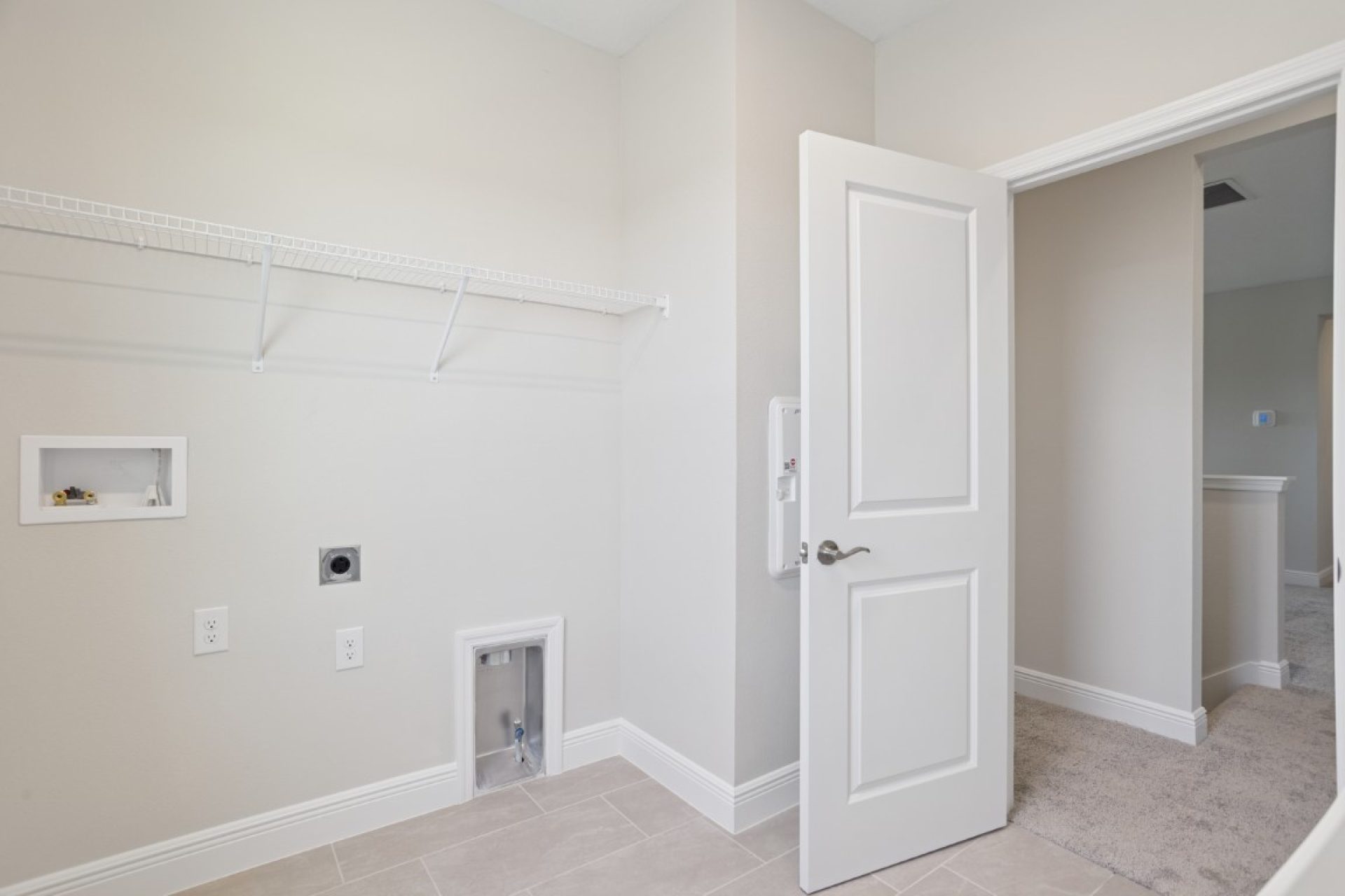 10239 Longmeadow Ave - Laundry Room
