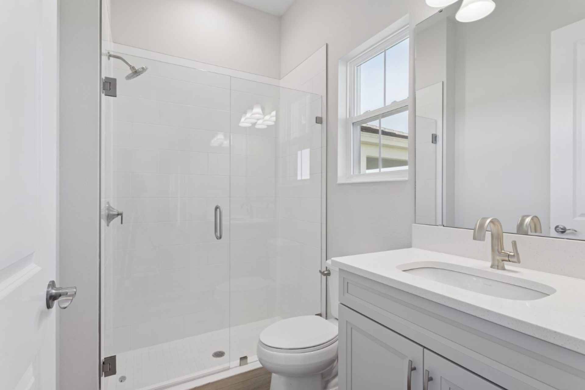 10239 Longmeadow Ave - Bath 2