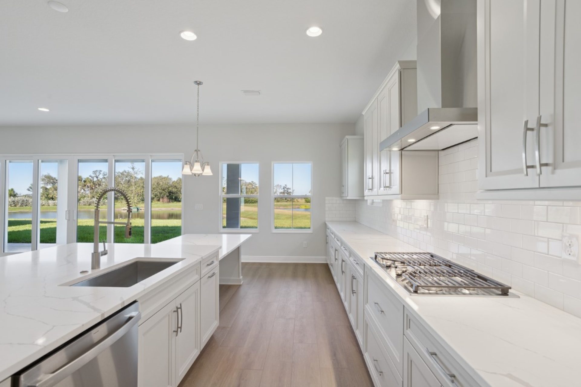 10239 Longmeadow Ave - Gourmet Kitchen