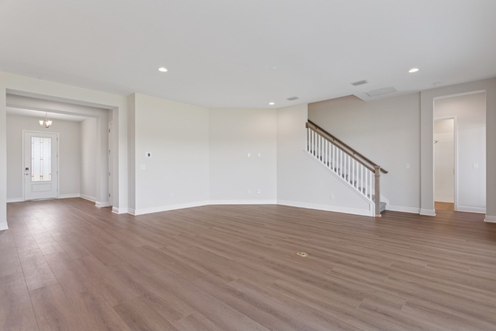 10239 Longmeadow Ave - Grand Room