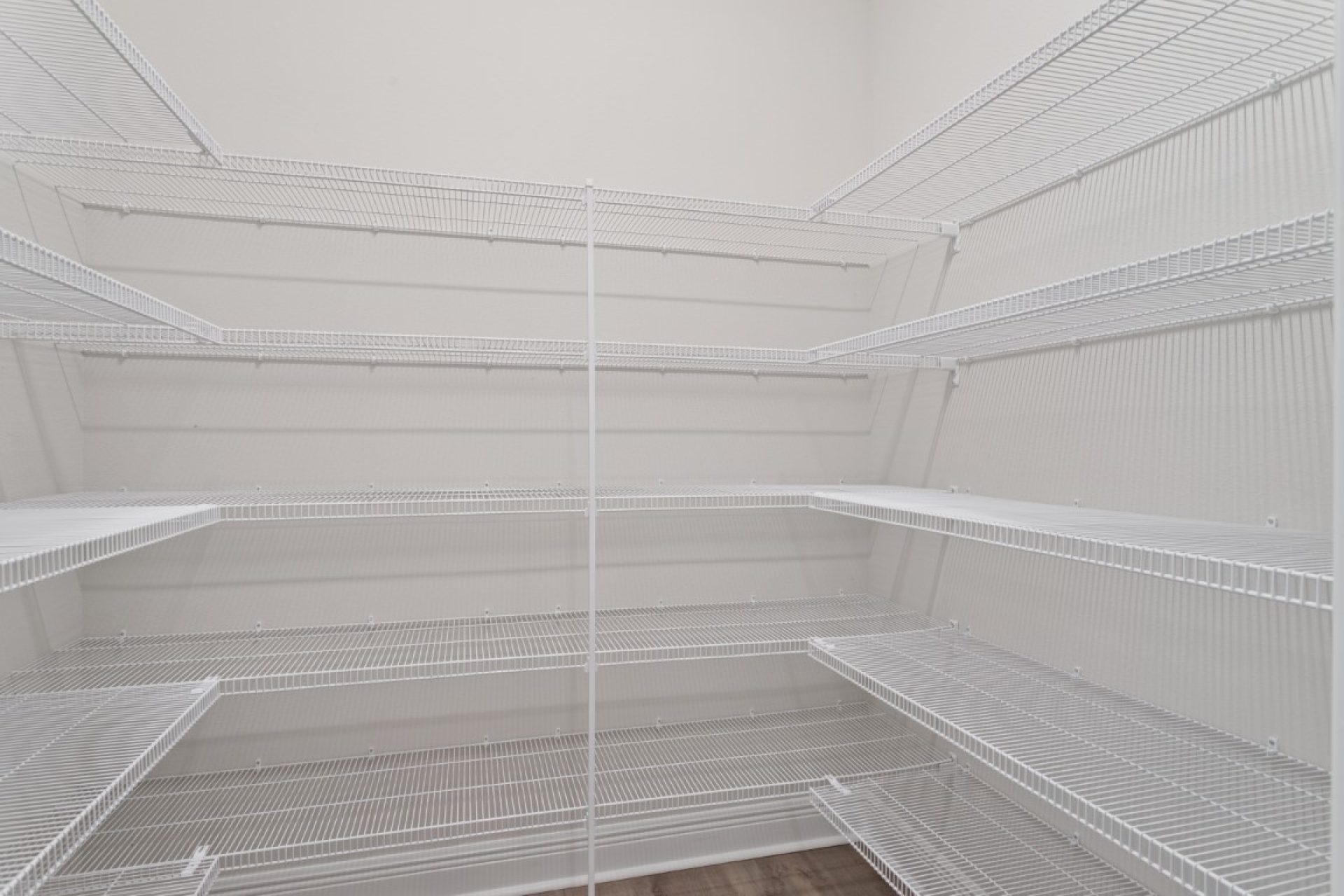 13733 Vista Oaks Court - Pantry