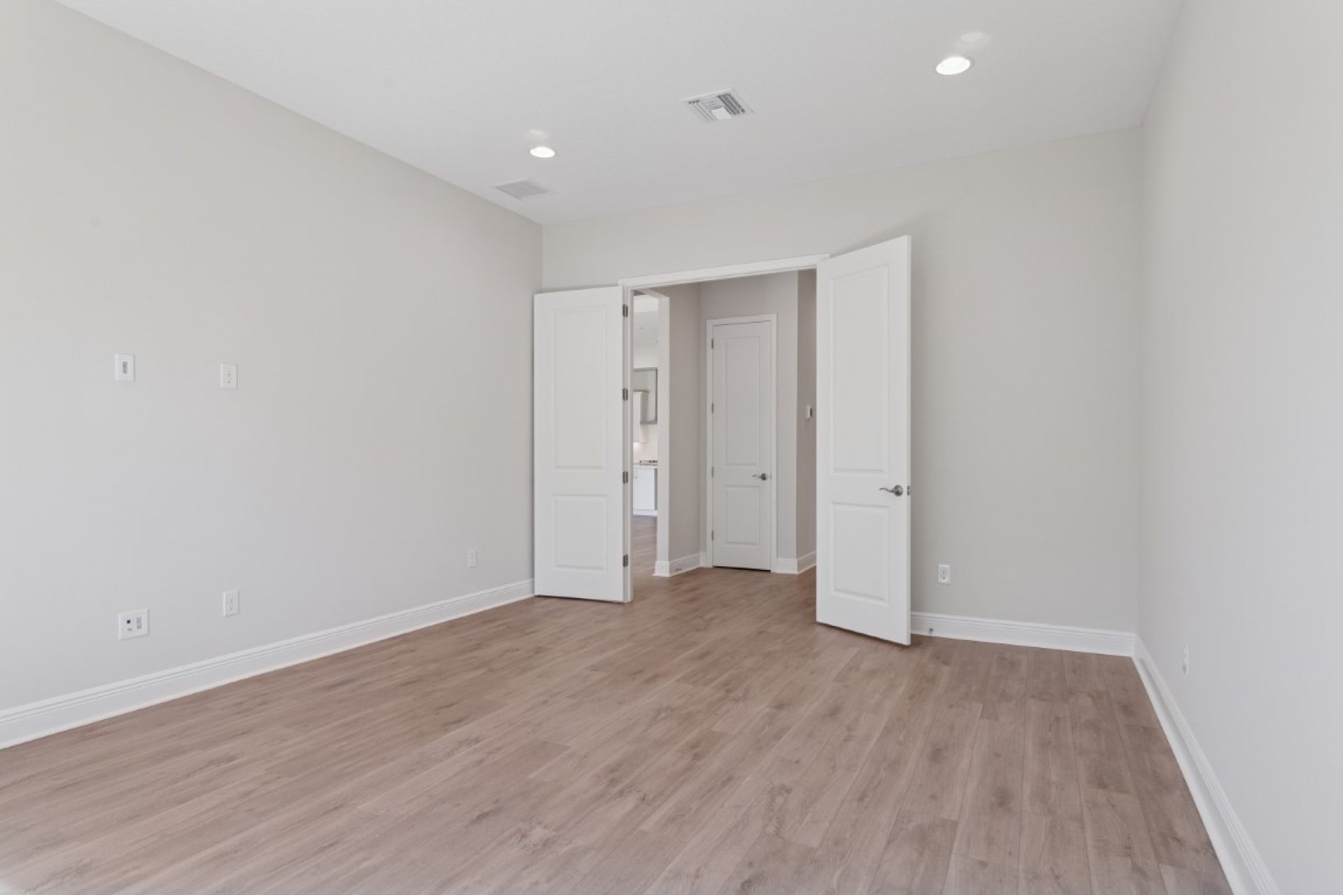 13733 Vista Oaks Court - Downstairs Bonus Room