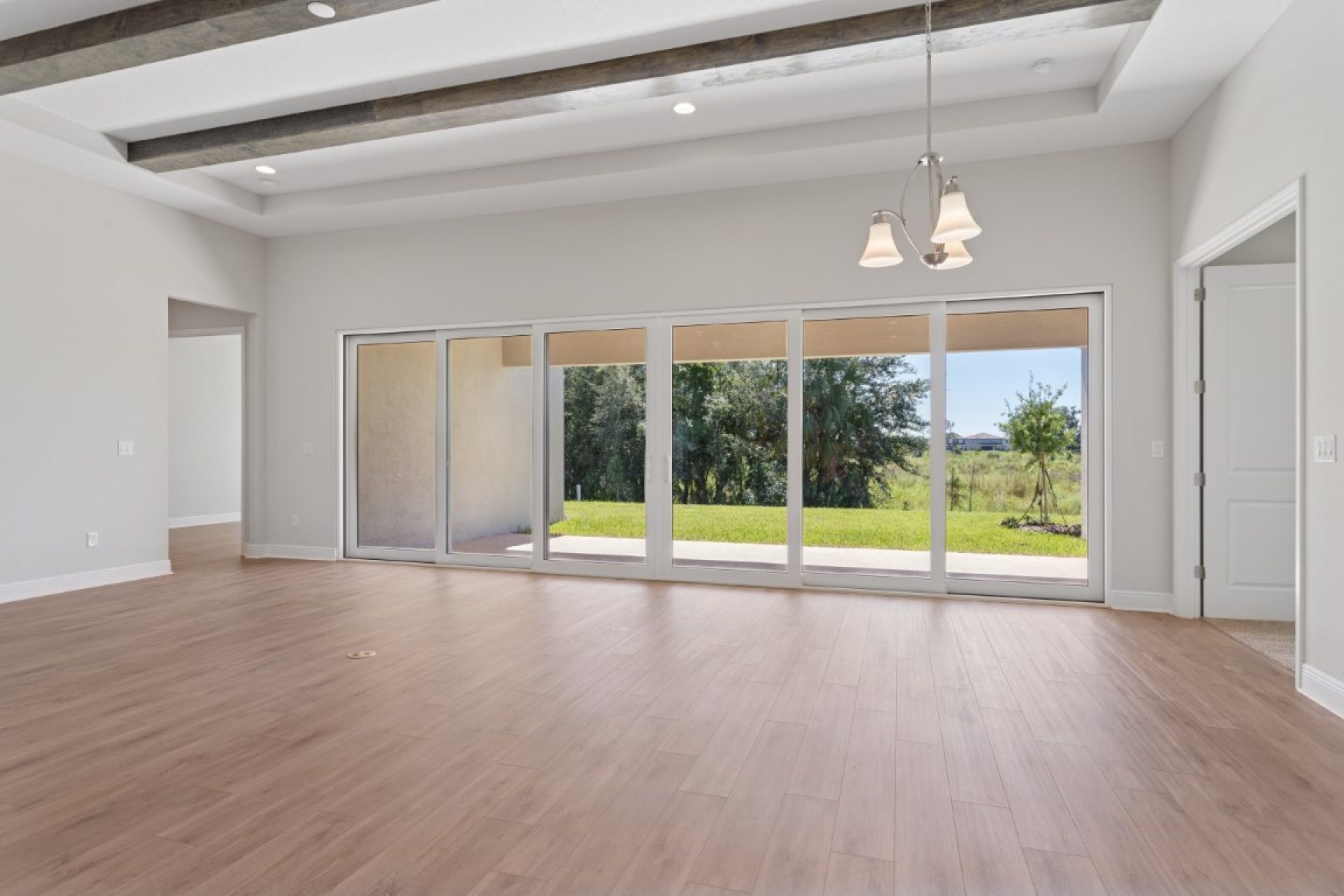 13733 Vista Oaks Court - Grand Room