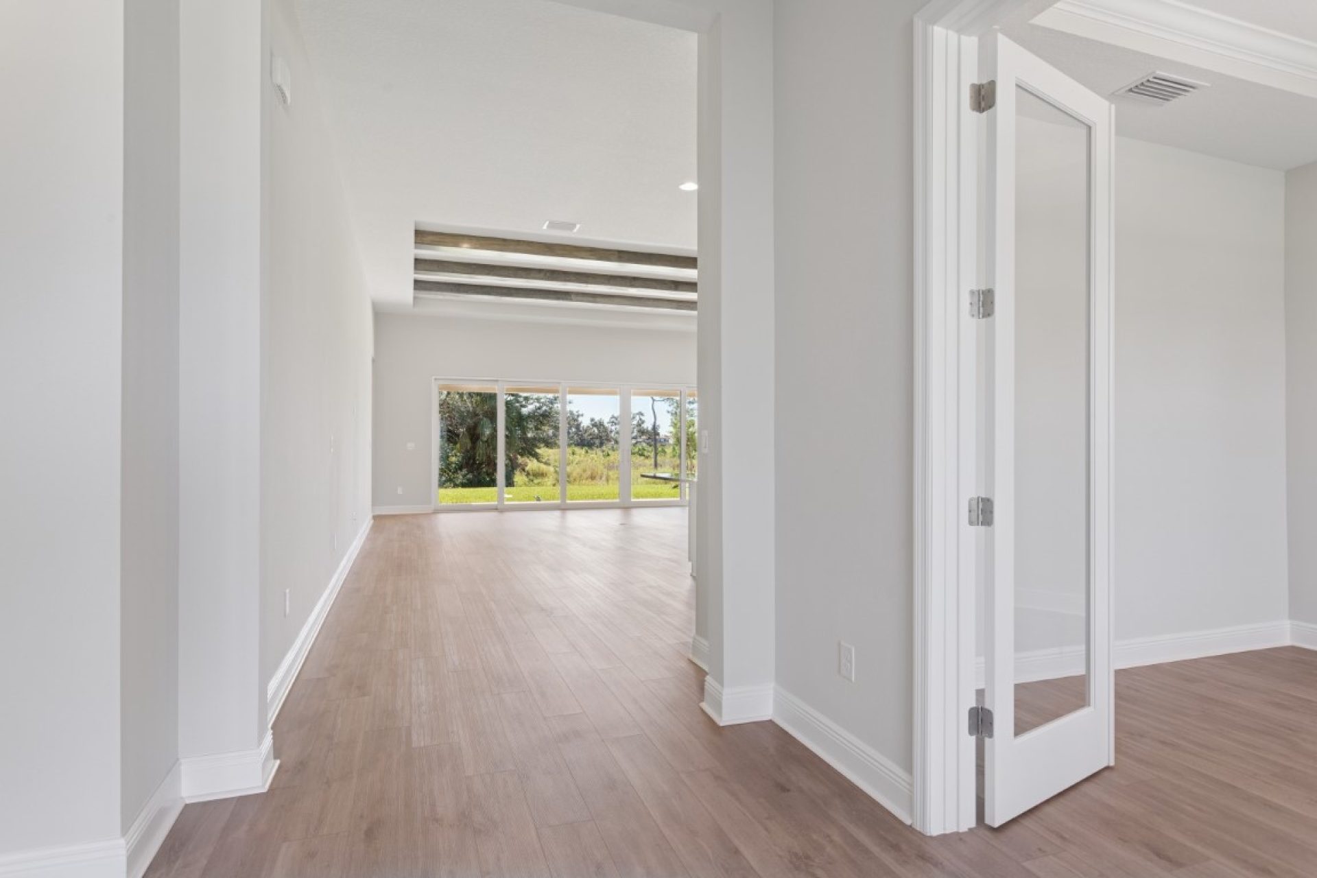 13733 Vista Oaks Court - Foyer