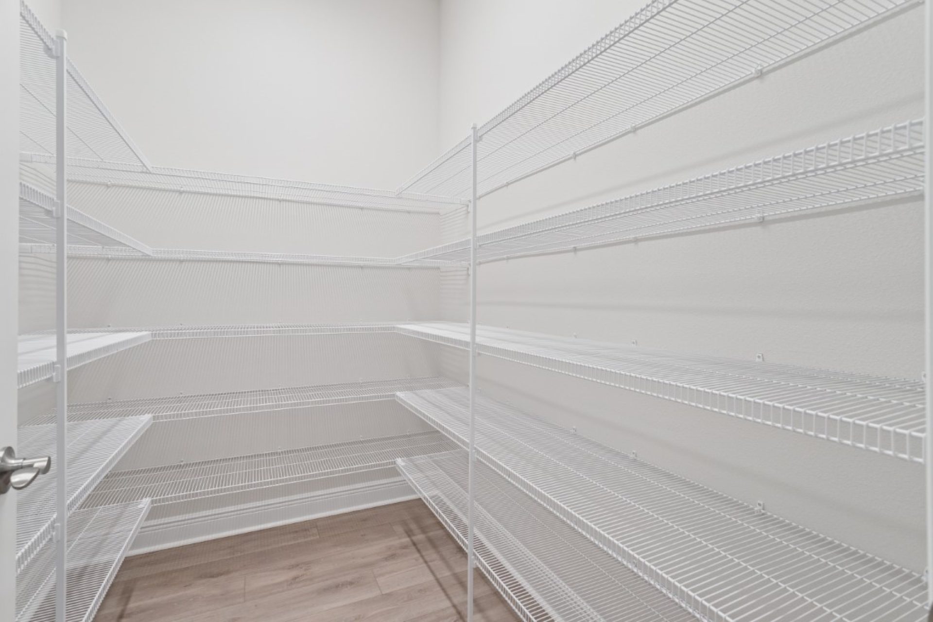 35471 Big Hawk Dr - Pantry