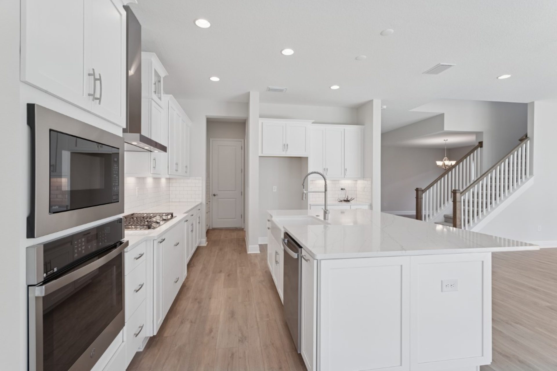 35471 Big Hawk Dr - Gourmet Kitchen