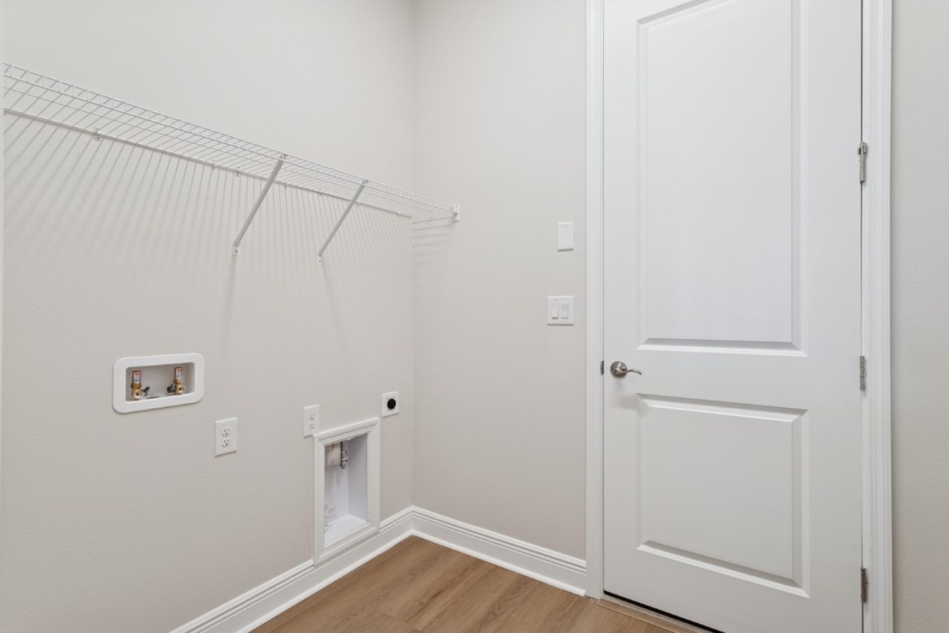 35483 Big Hawk Dr - Laundry Room