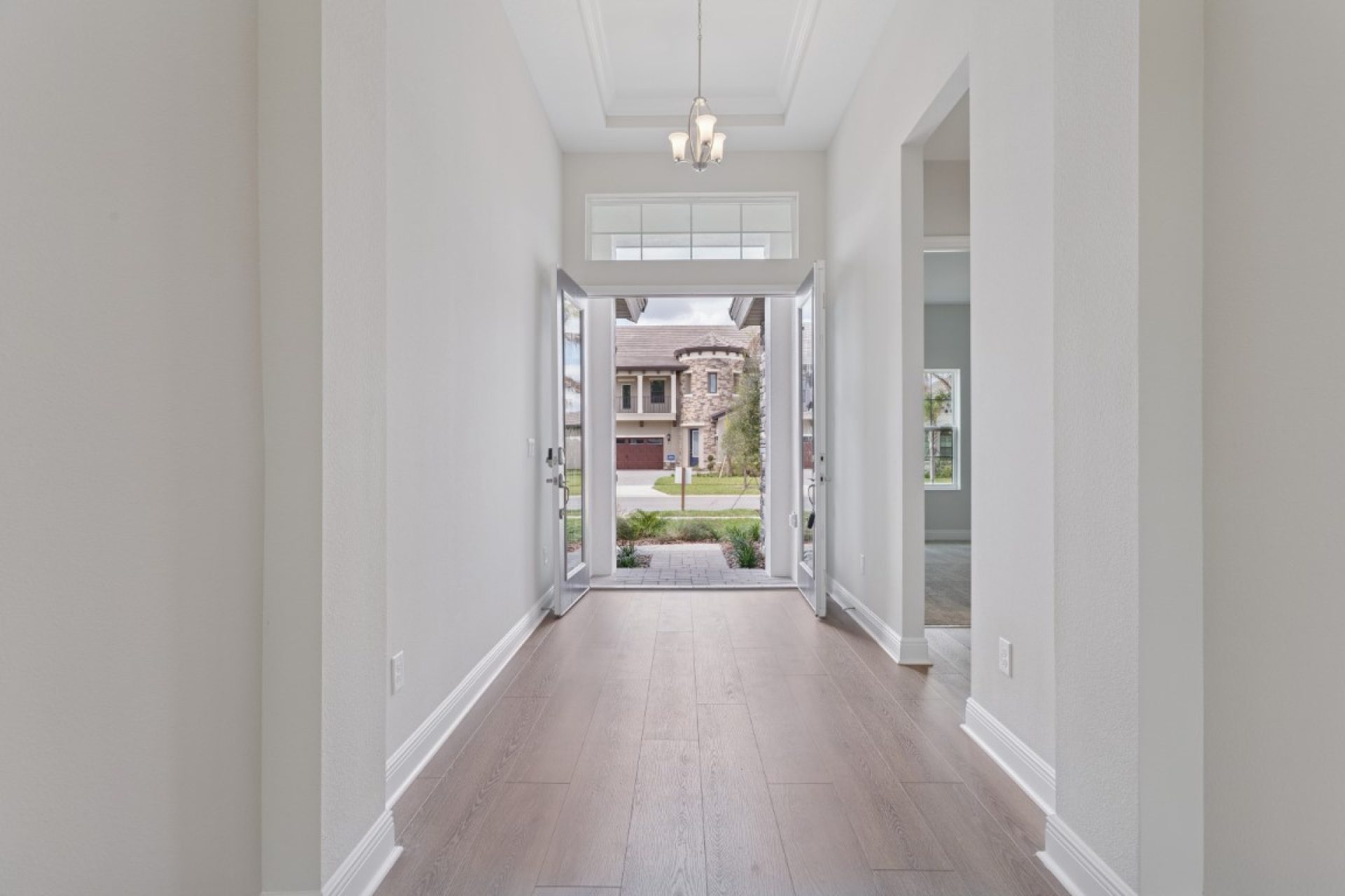 35483 Big Hawk Dr - Foyer