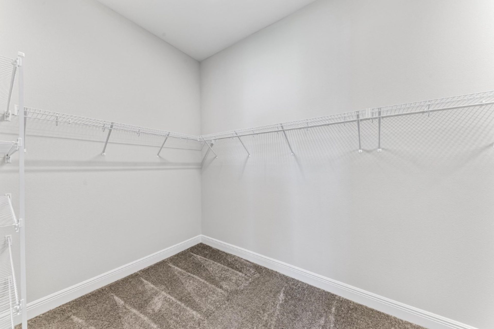 17530 Glistening Ct - Owner's Walk in Closet