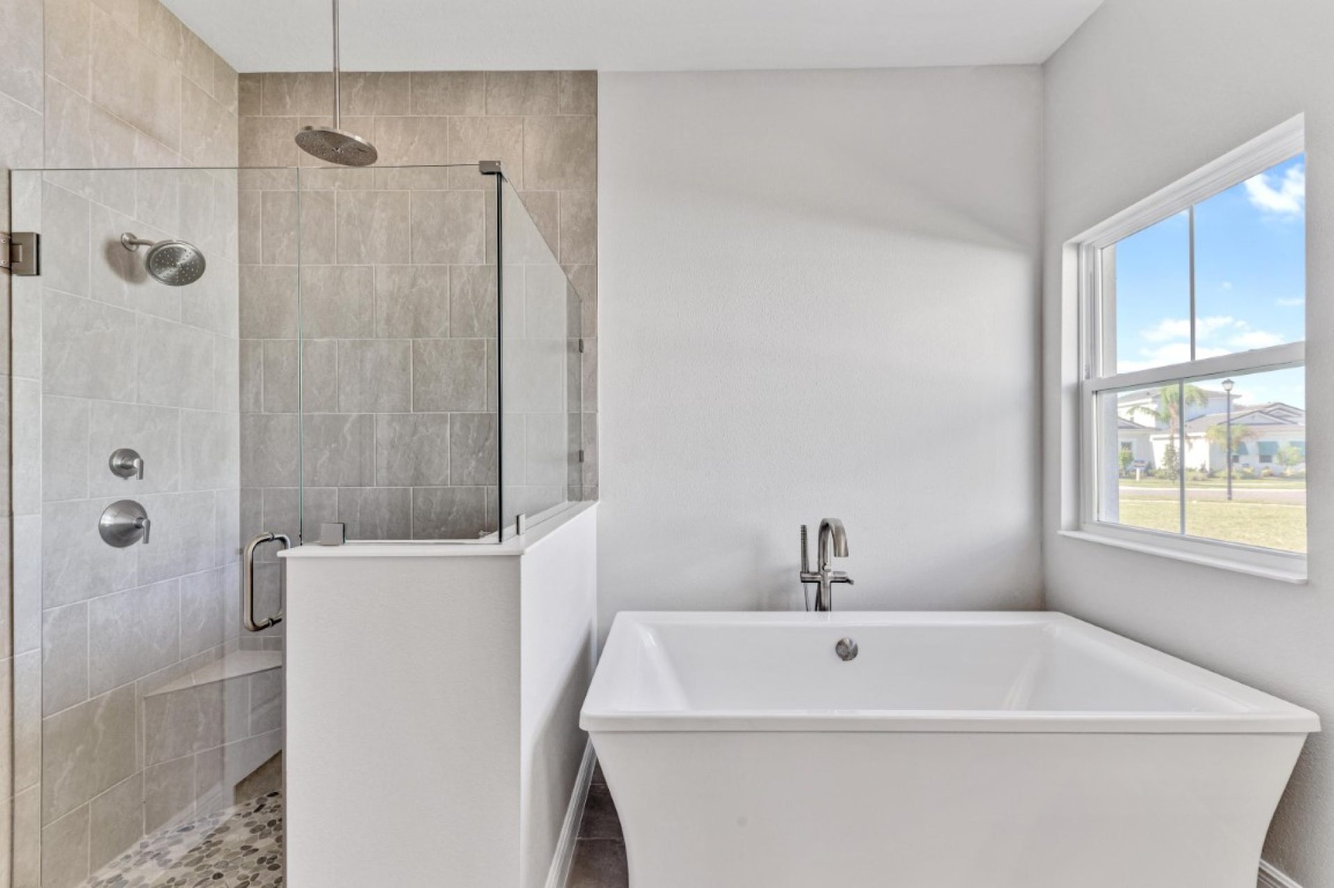 17530 Glistening Ct - Owner's Bath