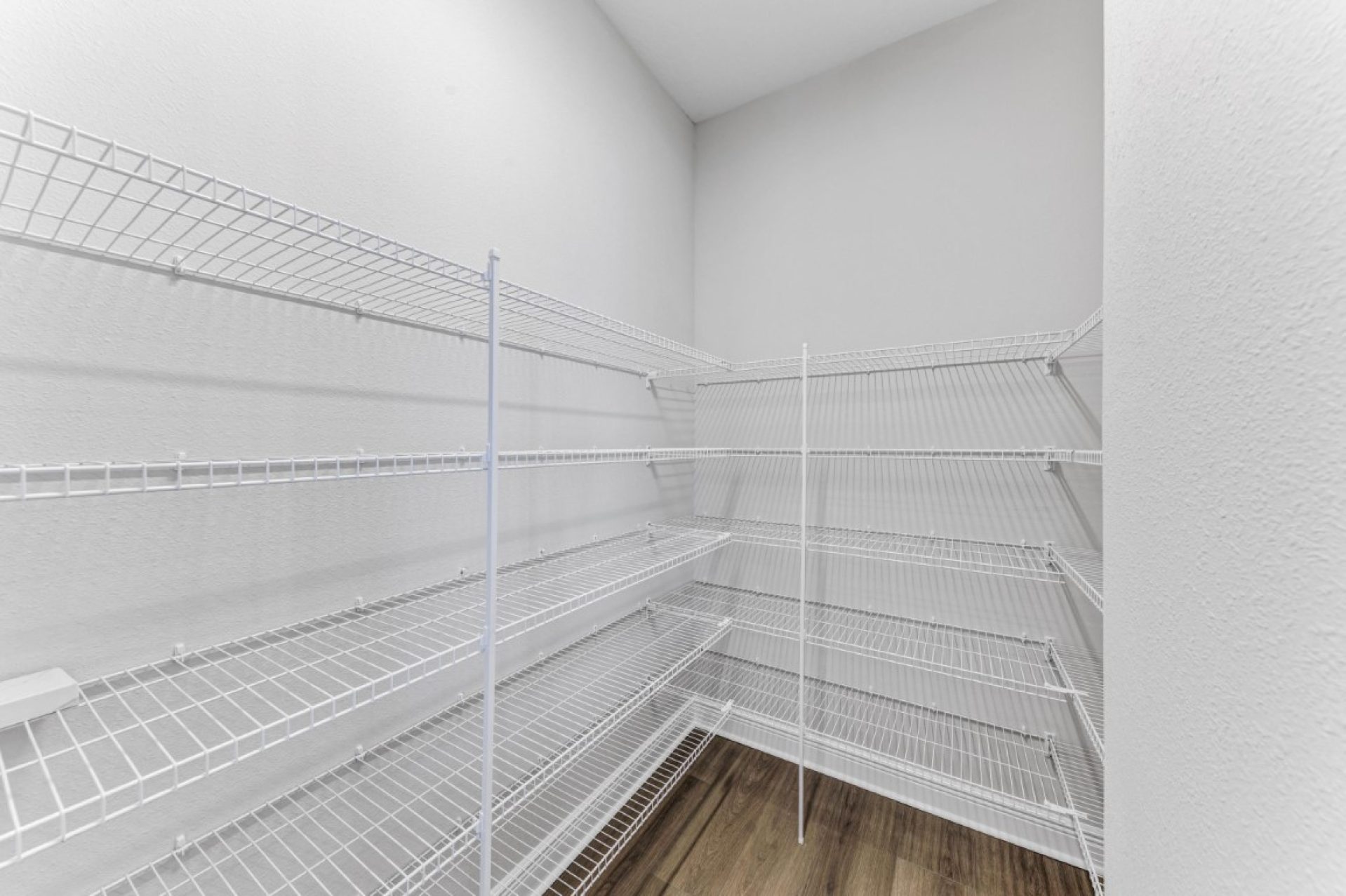 17530 Glistening Ct - Pantry
