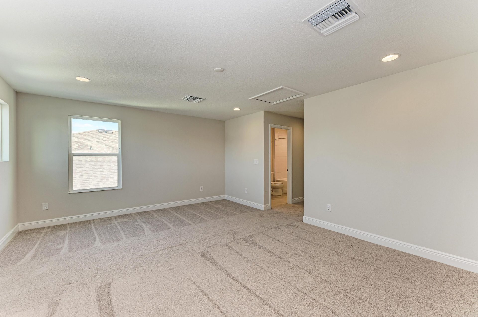 6139 Golden Beach Dr - Bonus Room