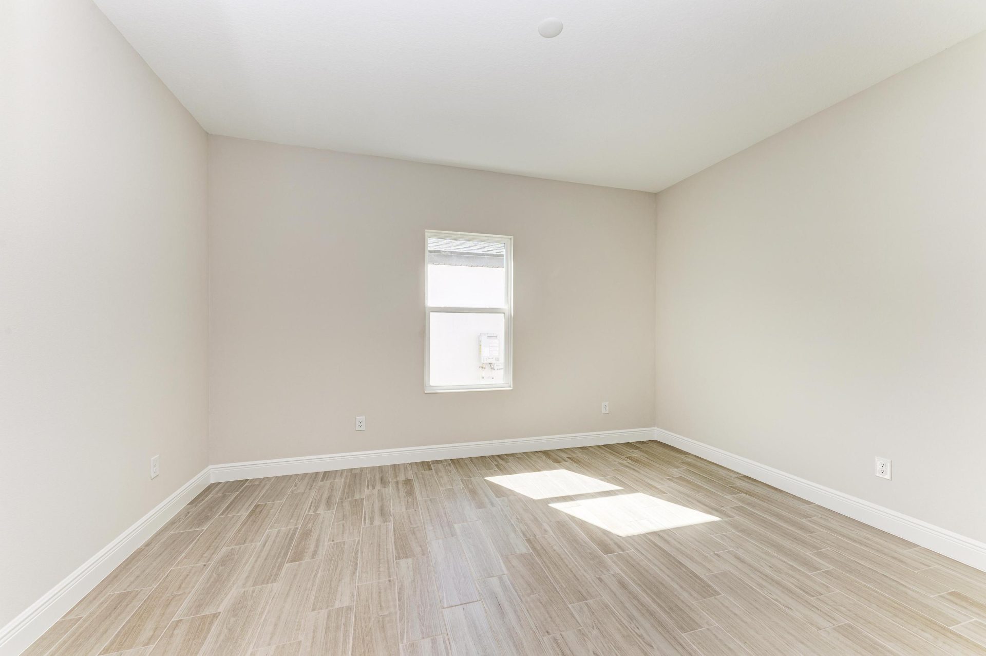 6139 Golden Beach Dr - Den/Office