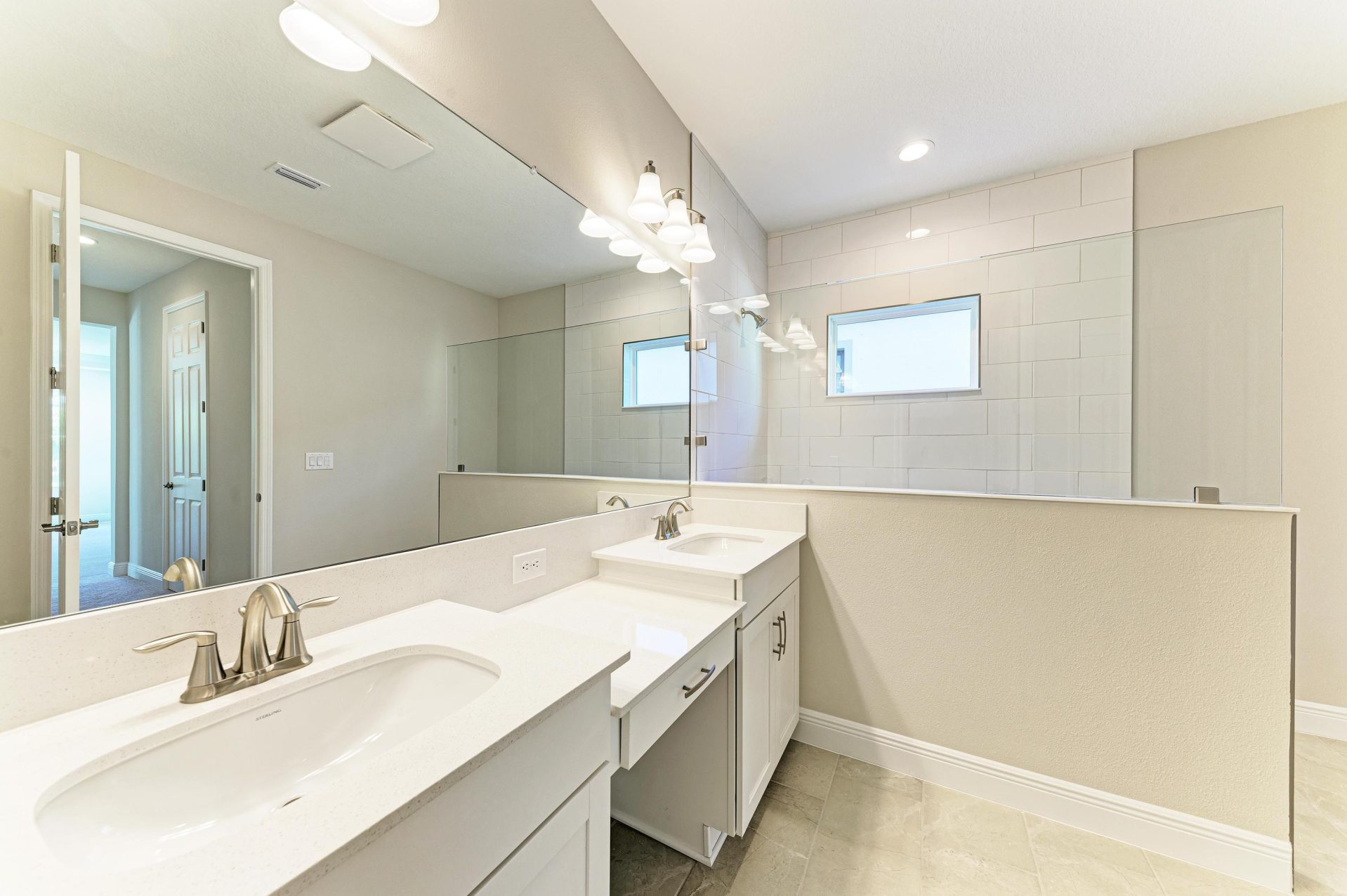 6139 Golden Beach Dr - Owner's Bath