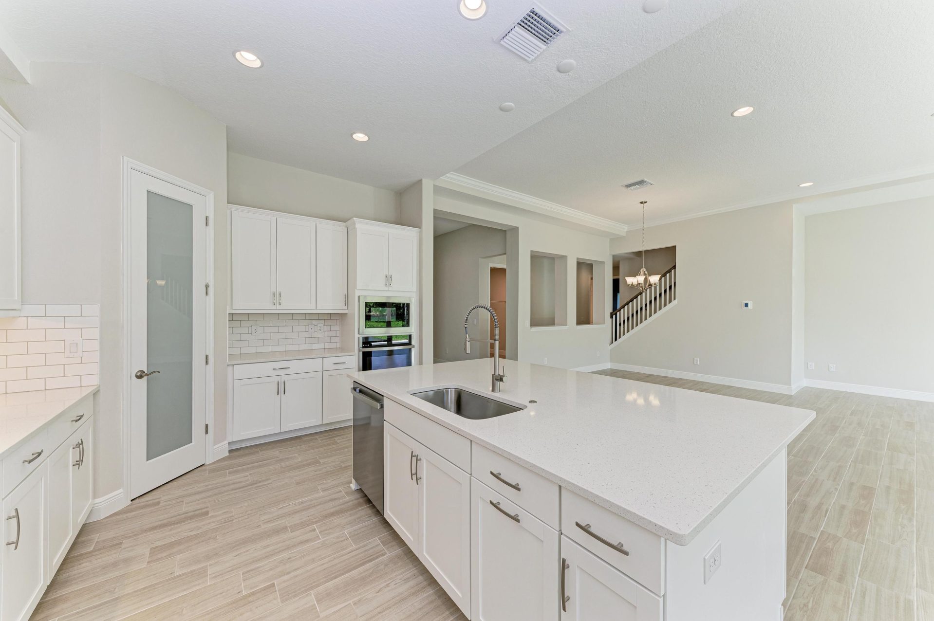 6139 Golden Beach Dr - Gourmet Kitchen