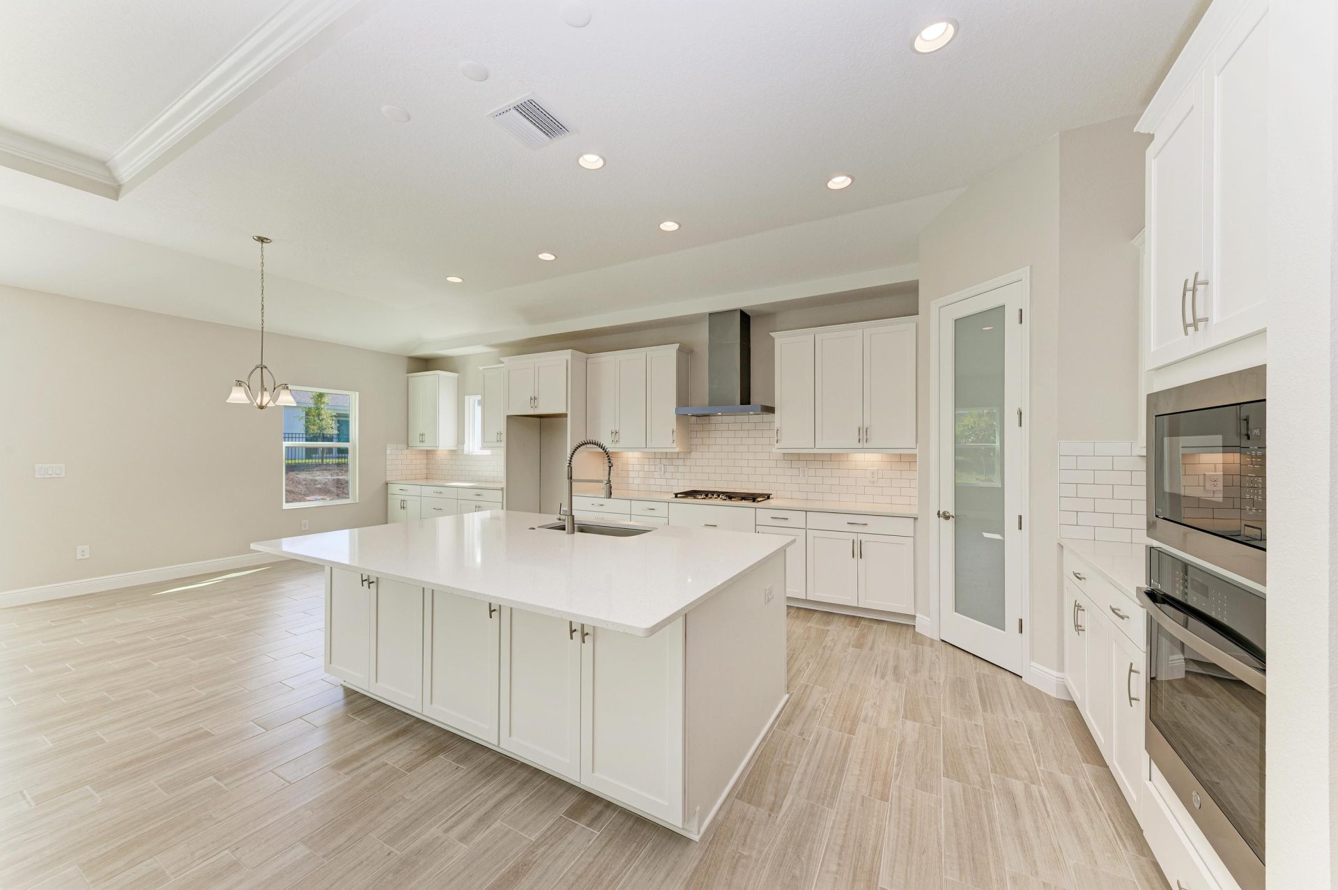 6139 Golden Beach Dr - Gourmet Kitchen