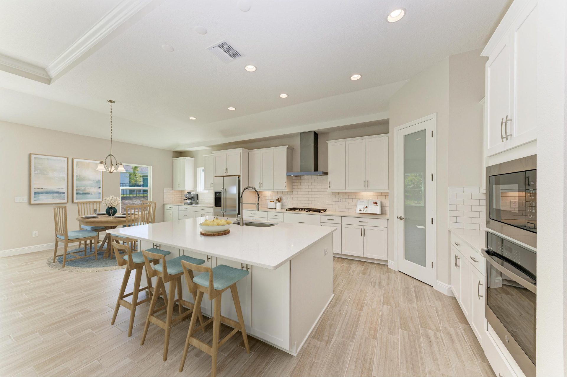 6139 Golden Beach Dr - Virtual Staging