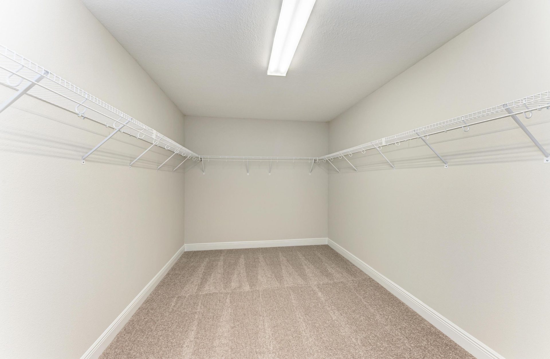 10148 Surrey Rose Dr - Owner's Walk in Closet