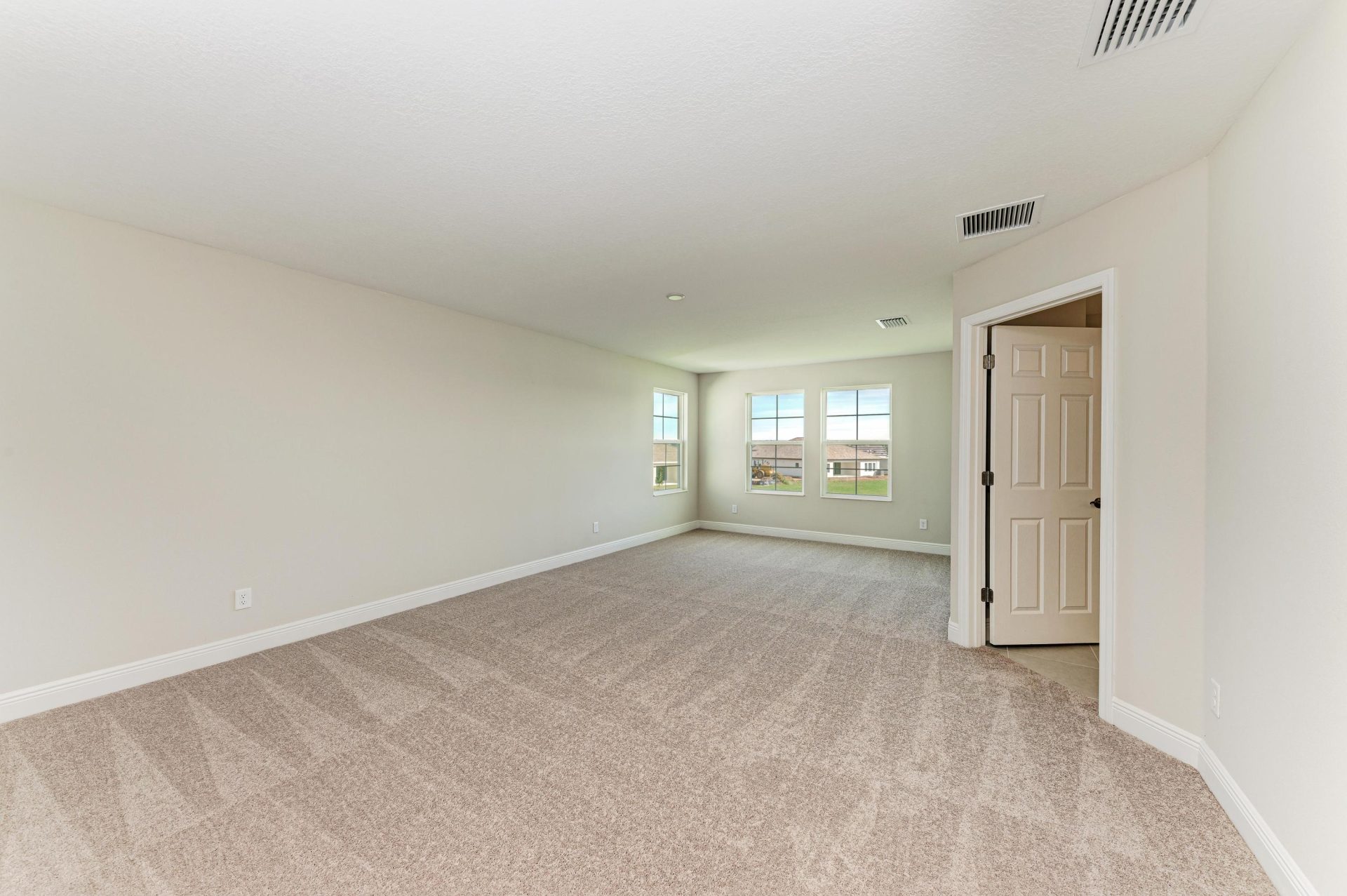 10148 Surrey Rose Dr - Owner's Retreat