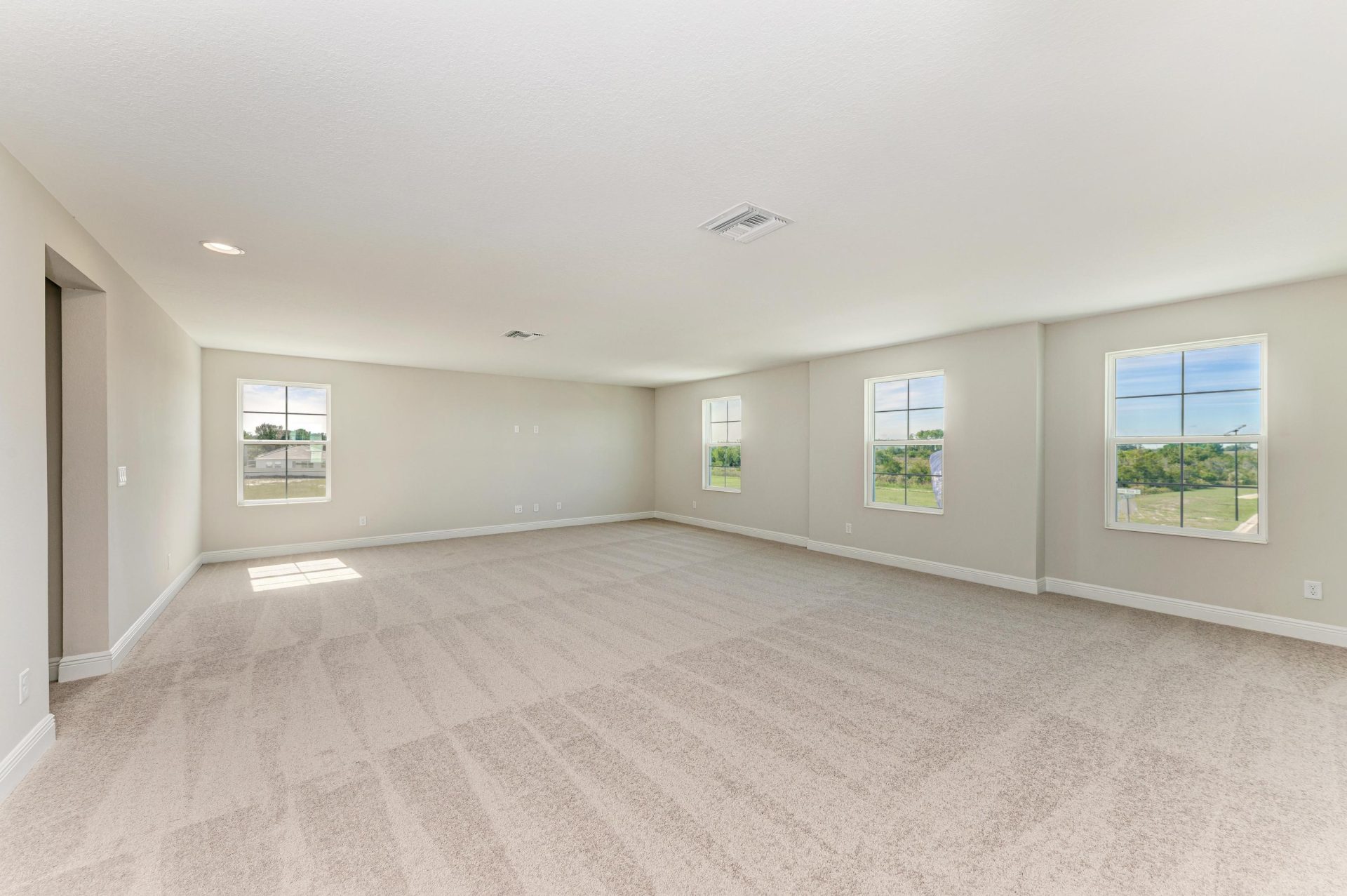10148 Surrey Rose Dr - Bonus Room