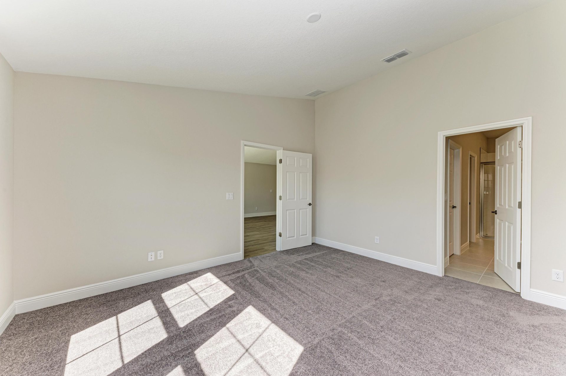 12377 Oak Hill Way - Owner's Retreat