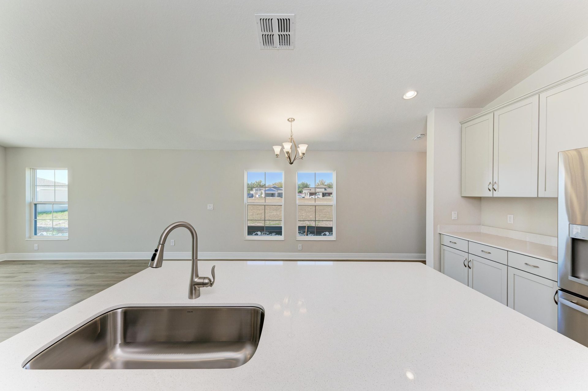 12377 Oak Hill Way - Kitchen