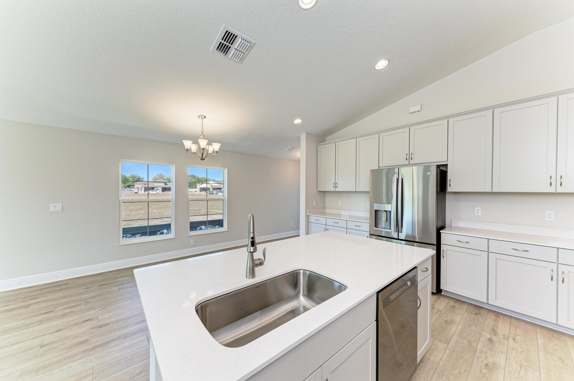 12377 Oak Hill Way - Kitchen