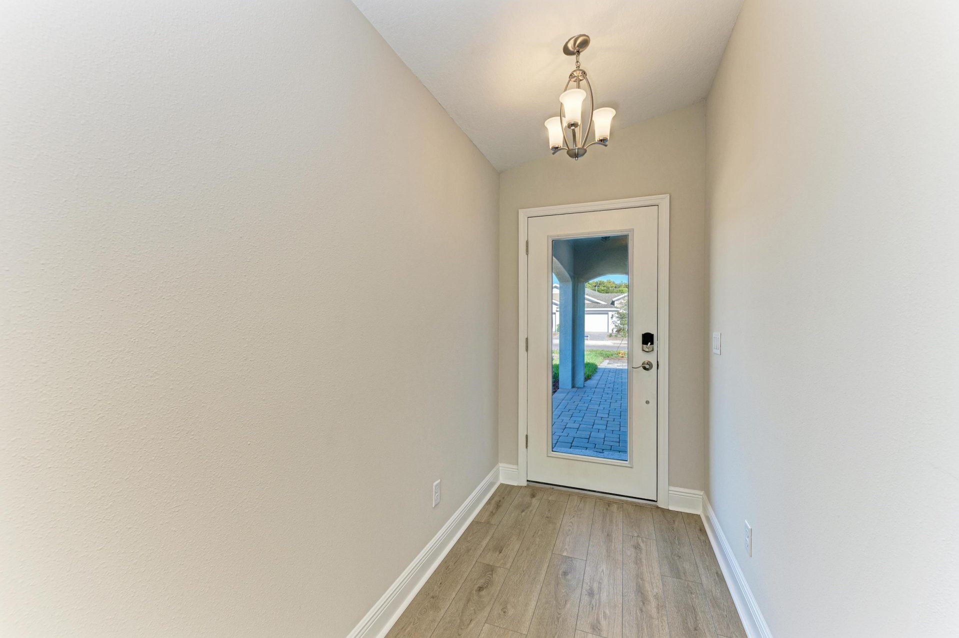 12377 Oak Hill Way - Foyer