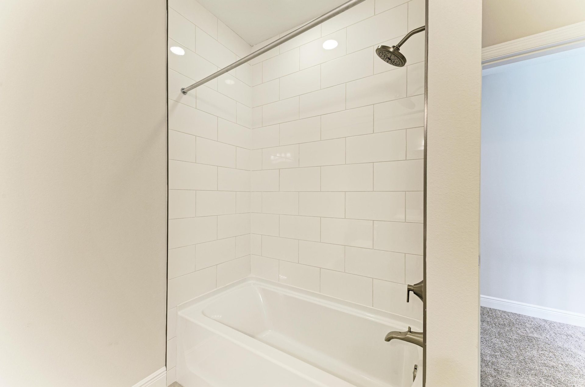 10073 Meadowrun Dr - Bath 3