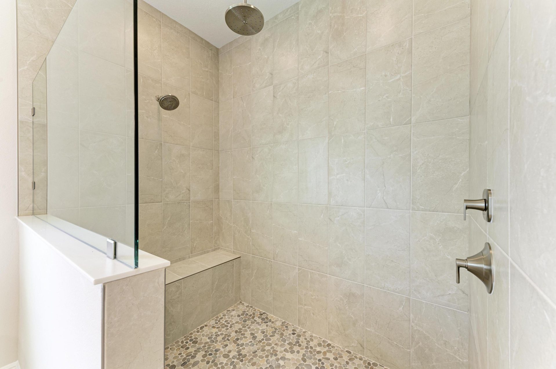 10073 Meadowrun Dr - Owner's Bath