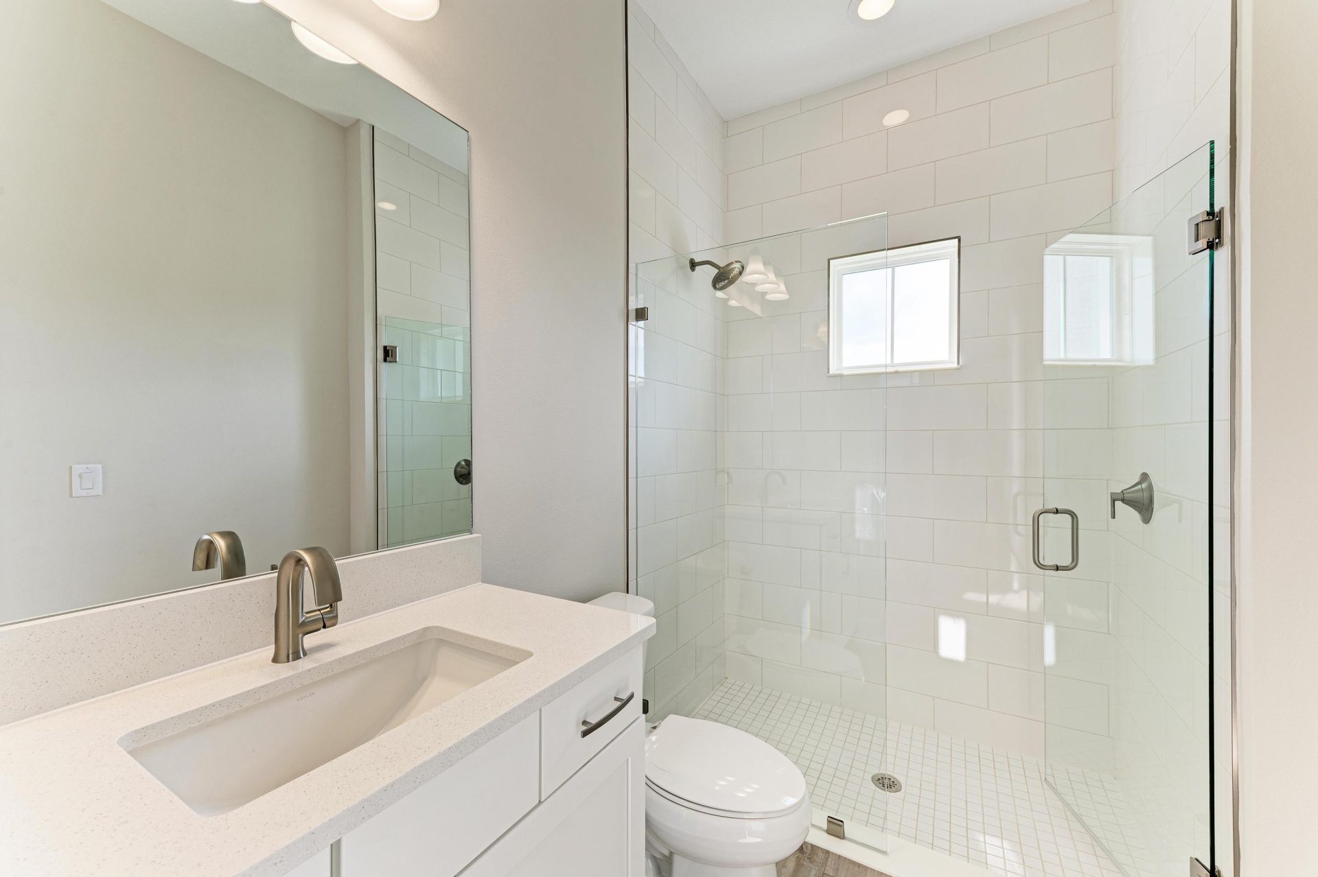 10073 Meadowrun Dr - Pool Bath