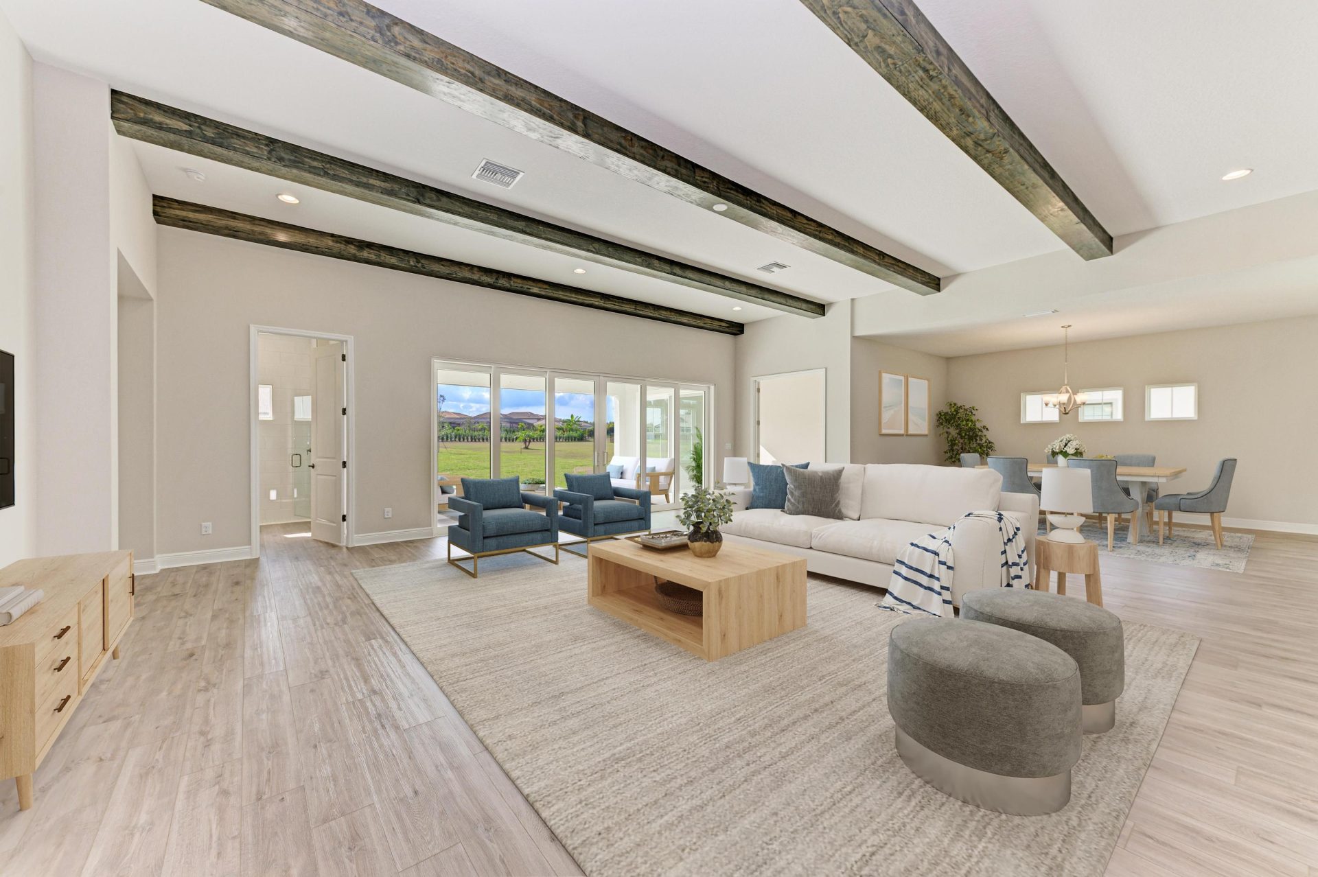 10073 Meadowrun Dr - Virtual Staging