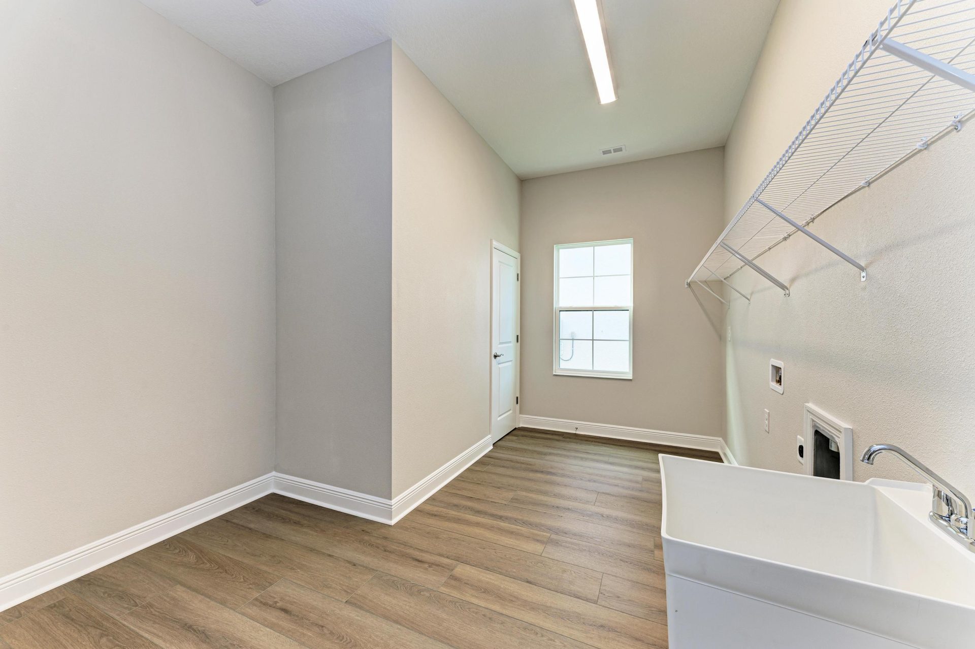 Key West II - Lot 23-13 - 35244 Big Hawk Dr - Laundry Room