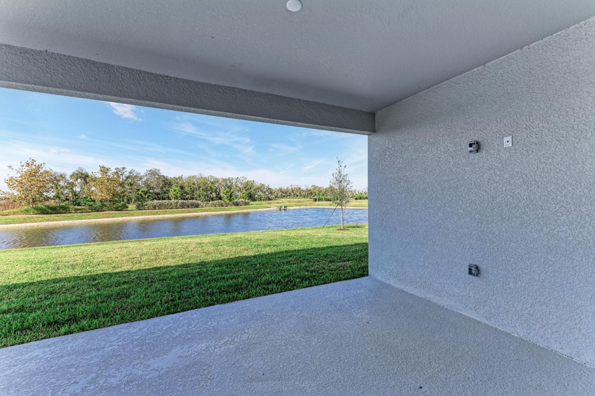 Biscayne I - 10227 Longmeadow Ave - Lot 64-11 - Covered Lanai