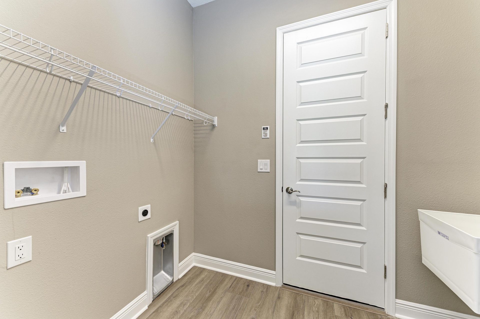 Biscayne I - 10227 Longmeadow Ave - Lot 64-11 - Laundry Room