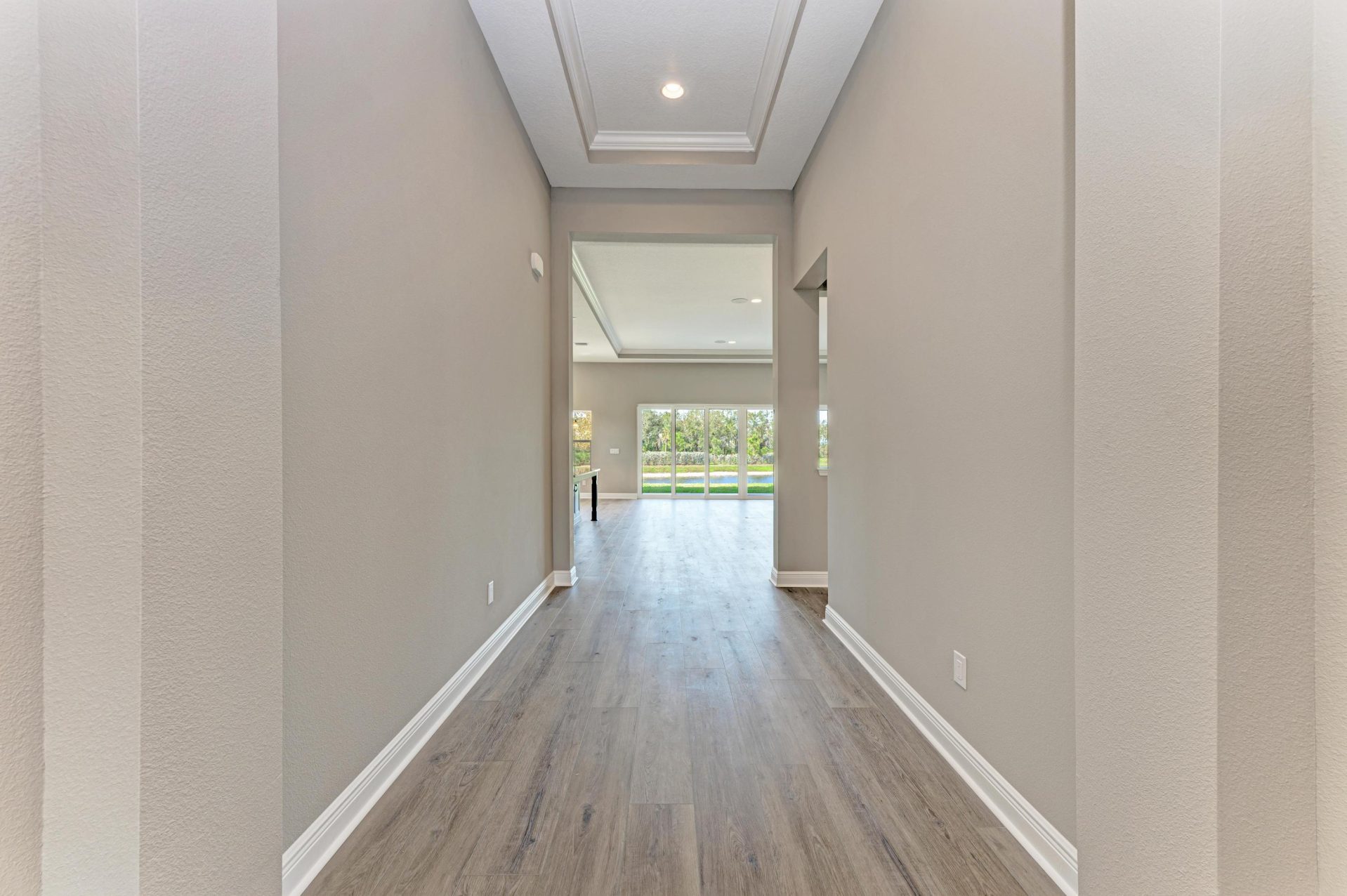 Biscayne I - 10227 Longmeadow Ave - Lot 64-11 - Foyer