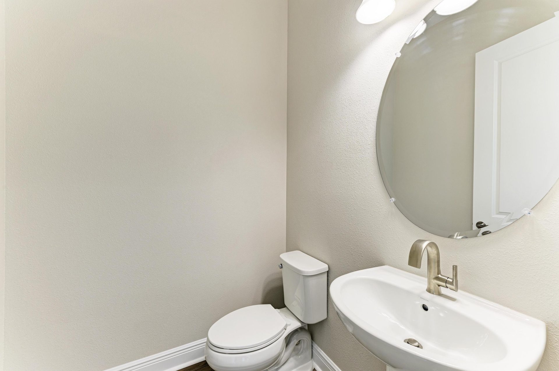 Bayport II - 35564 Big Hawk Dr - Lot 2-13 - Half Bath