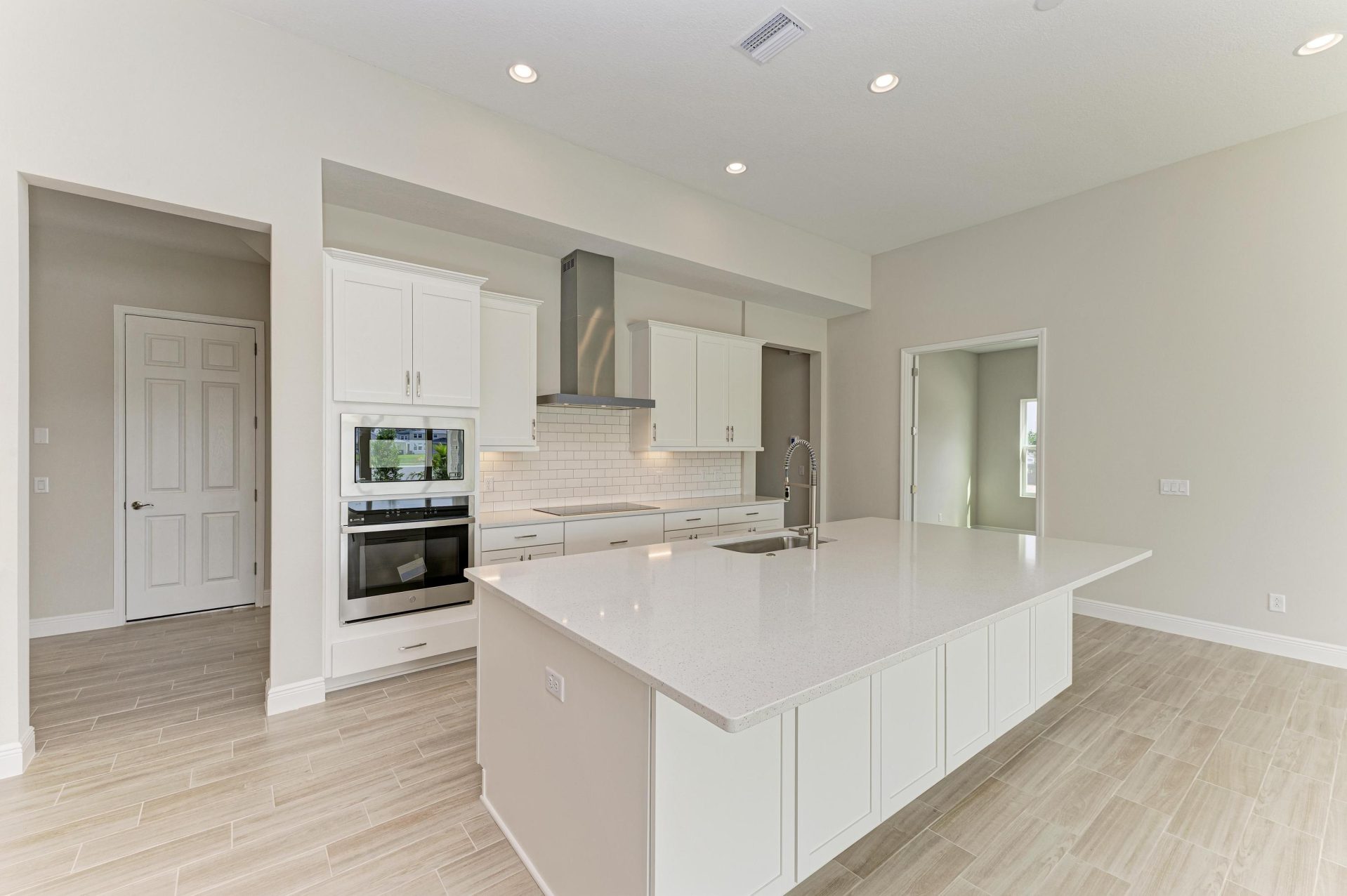 Islamorada II - 9592 Surrey Rose Dr - Lot 34-28 - Gourmet Kitchen