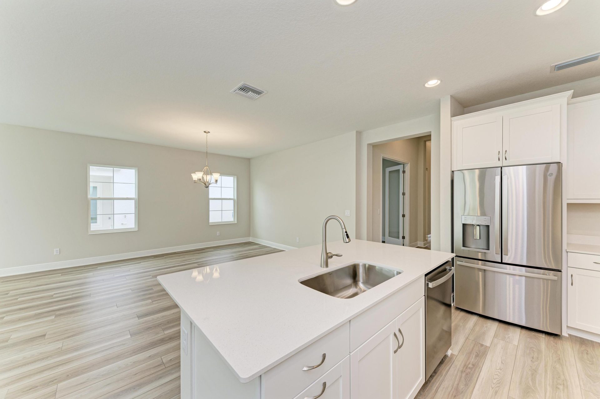 Sandpiper - 10198 Surrey Rose Dr - Lot 32-28 - Gourmet Kitchen