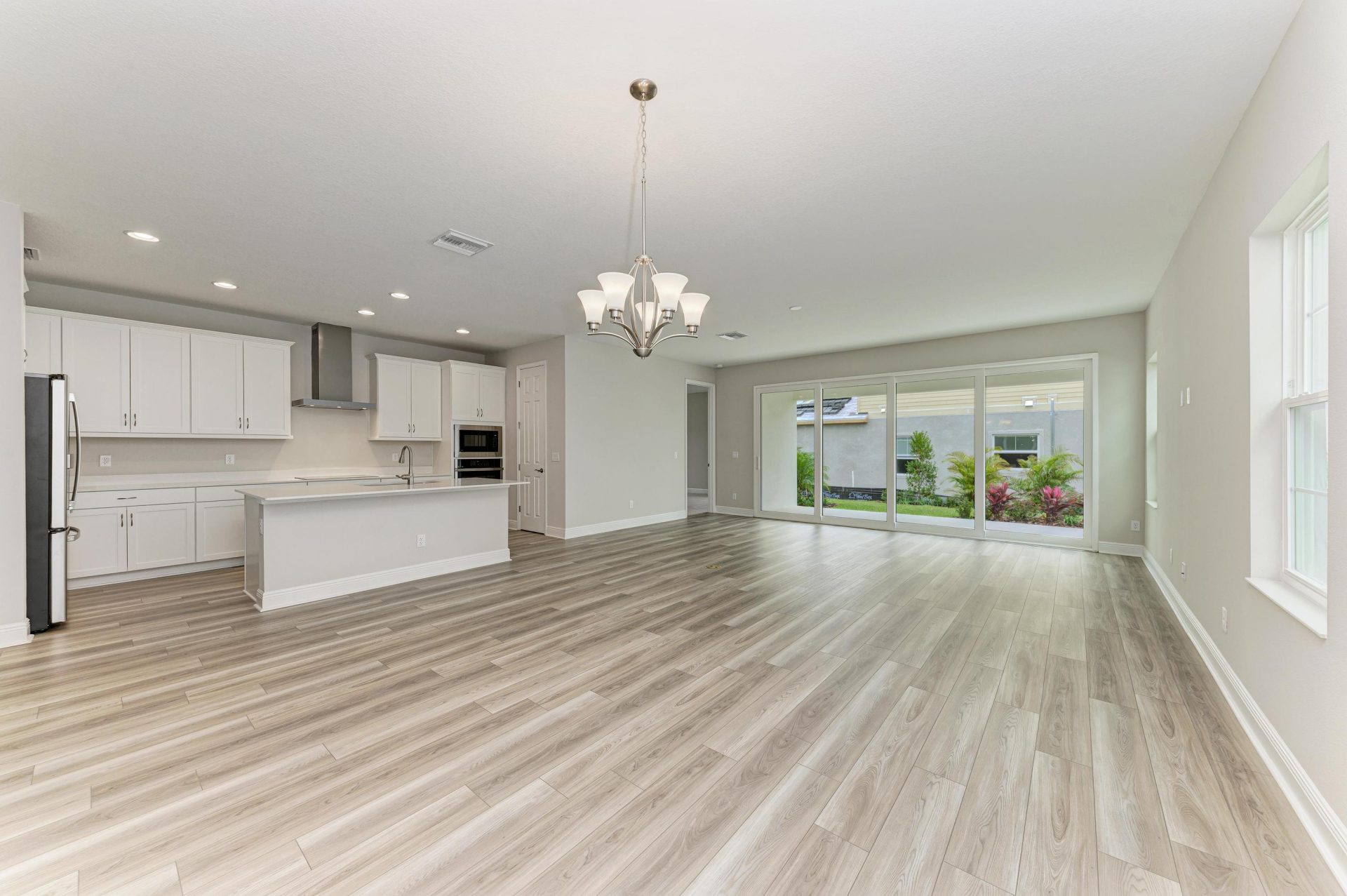 Sandpiper - 10198 Surrey Rose Dr - Lot 32-28 - Grand Room