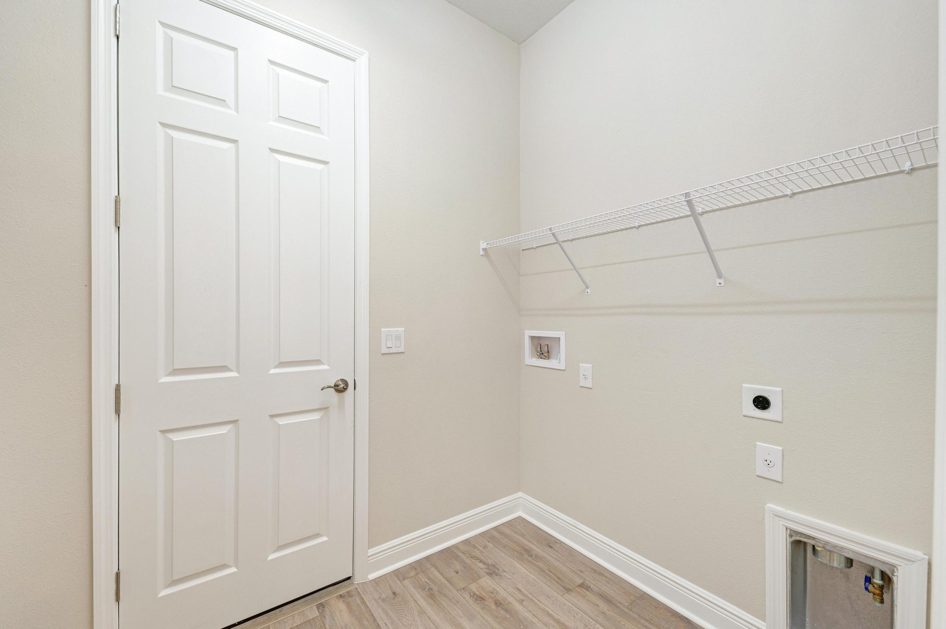 Biscayne II - 13068 Homestead Lane - Laundry Room