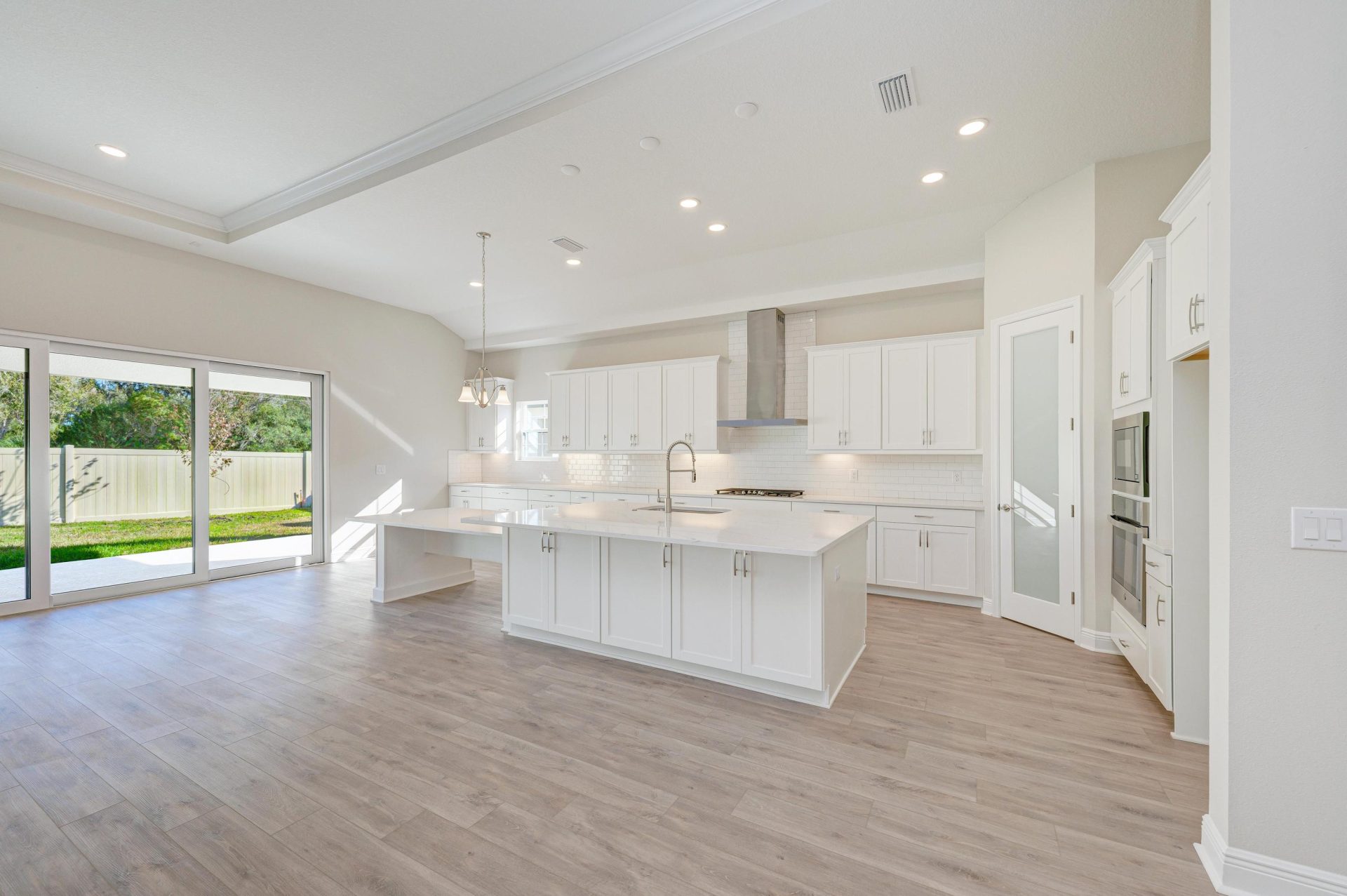 Biscayne II - 13068 Homestead Lane - Gourmet Kitchen